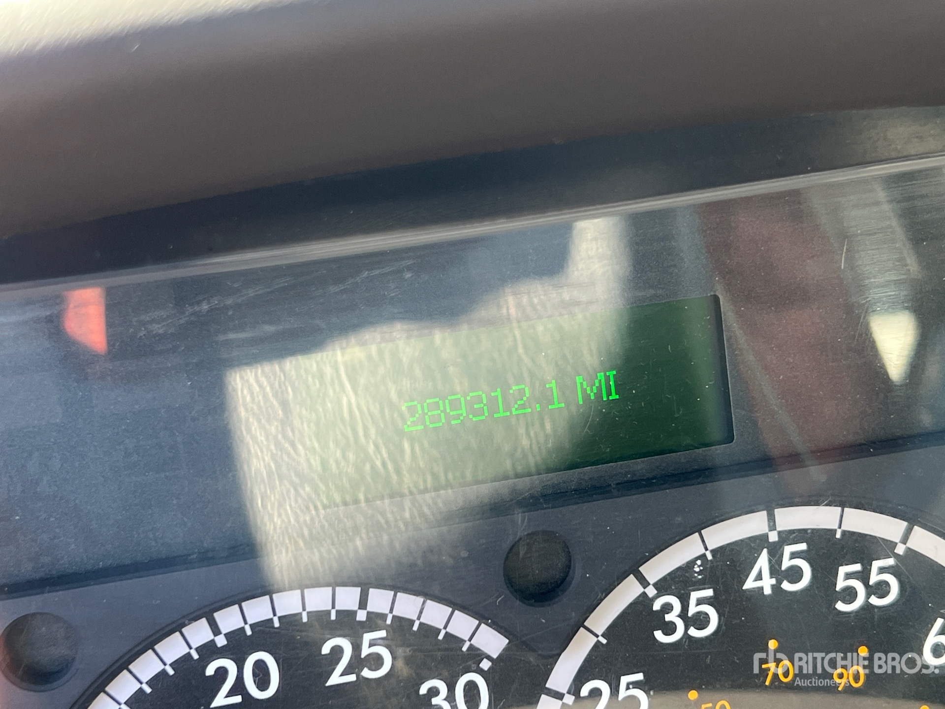 2018 Freightliner M2106