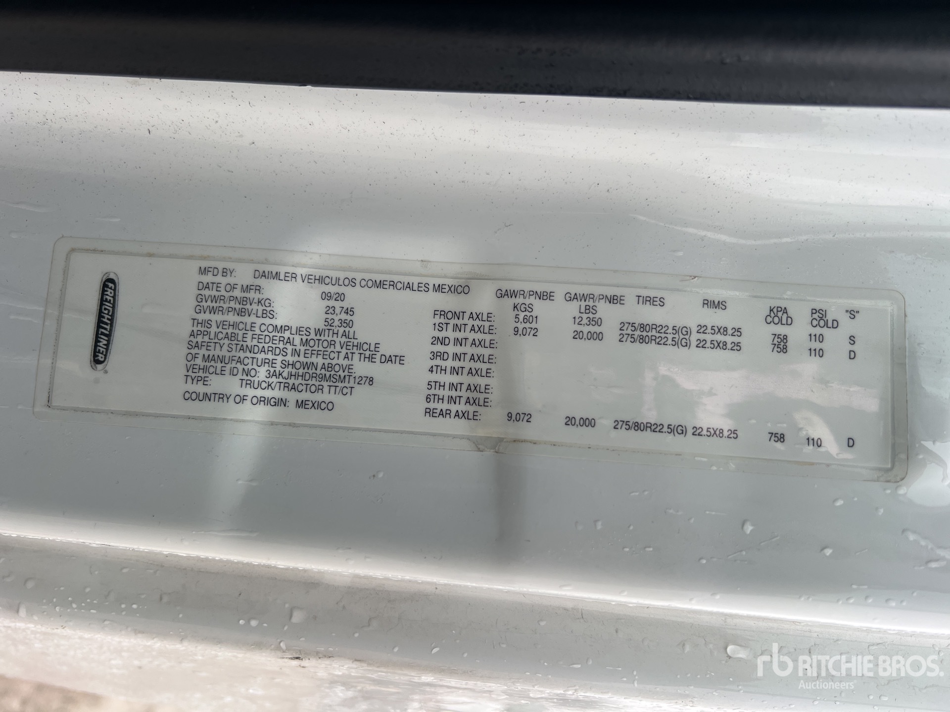2021 Freightliner CASCADIA 126