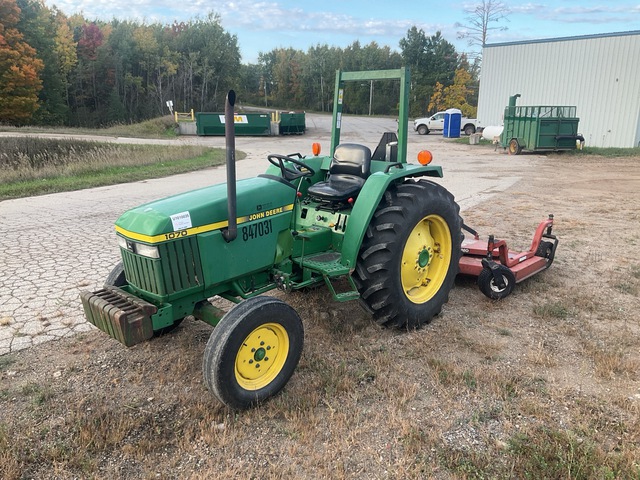 John Deere 2WD Tractor John Deere 2WD Tractor