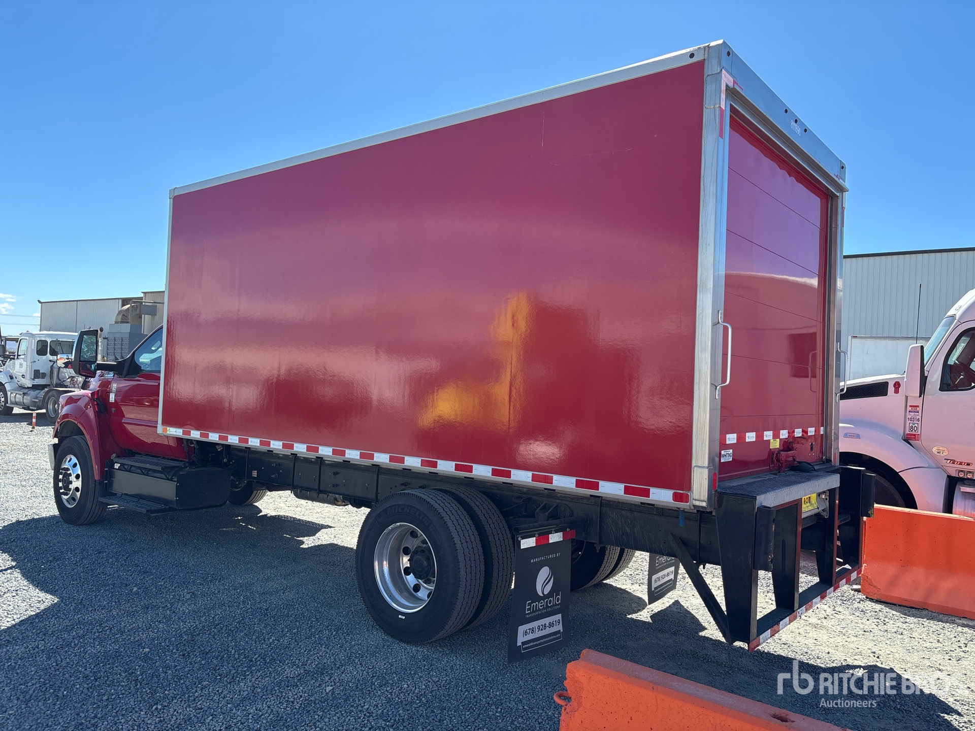 2025 Ford F-750