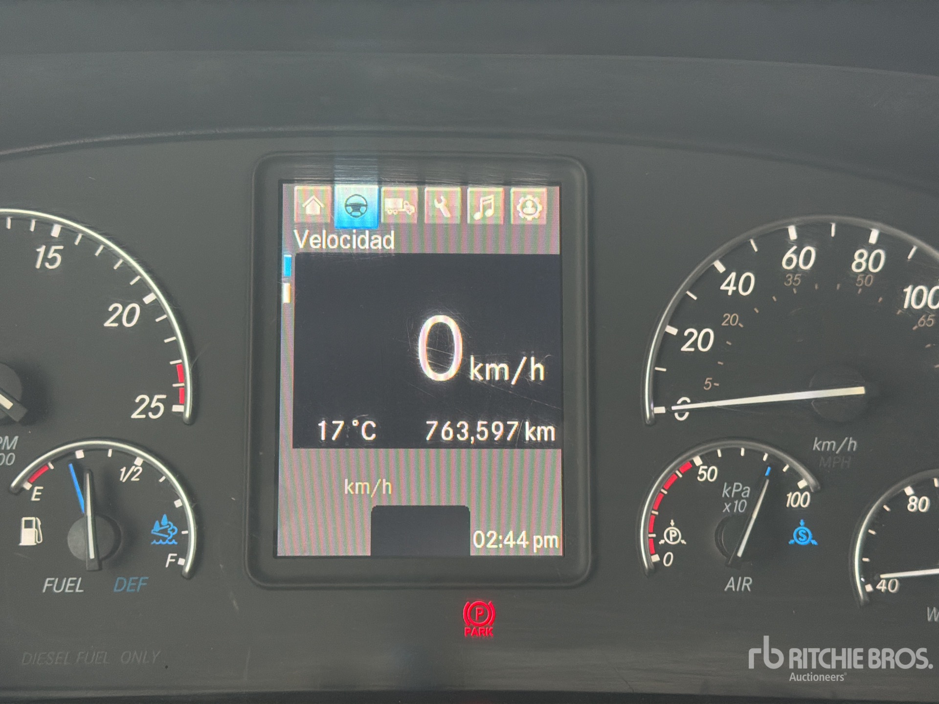 2020 Freightliner CASCADIA 126