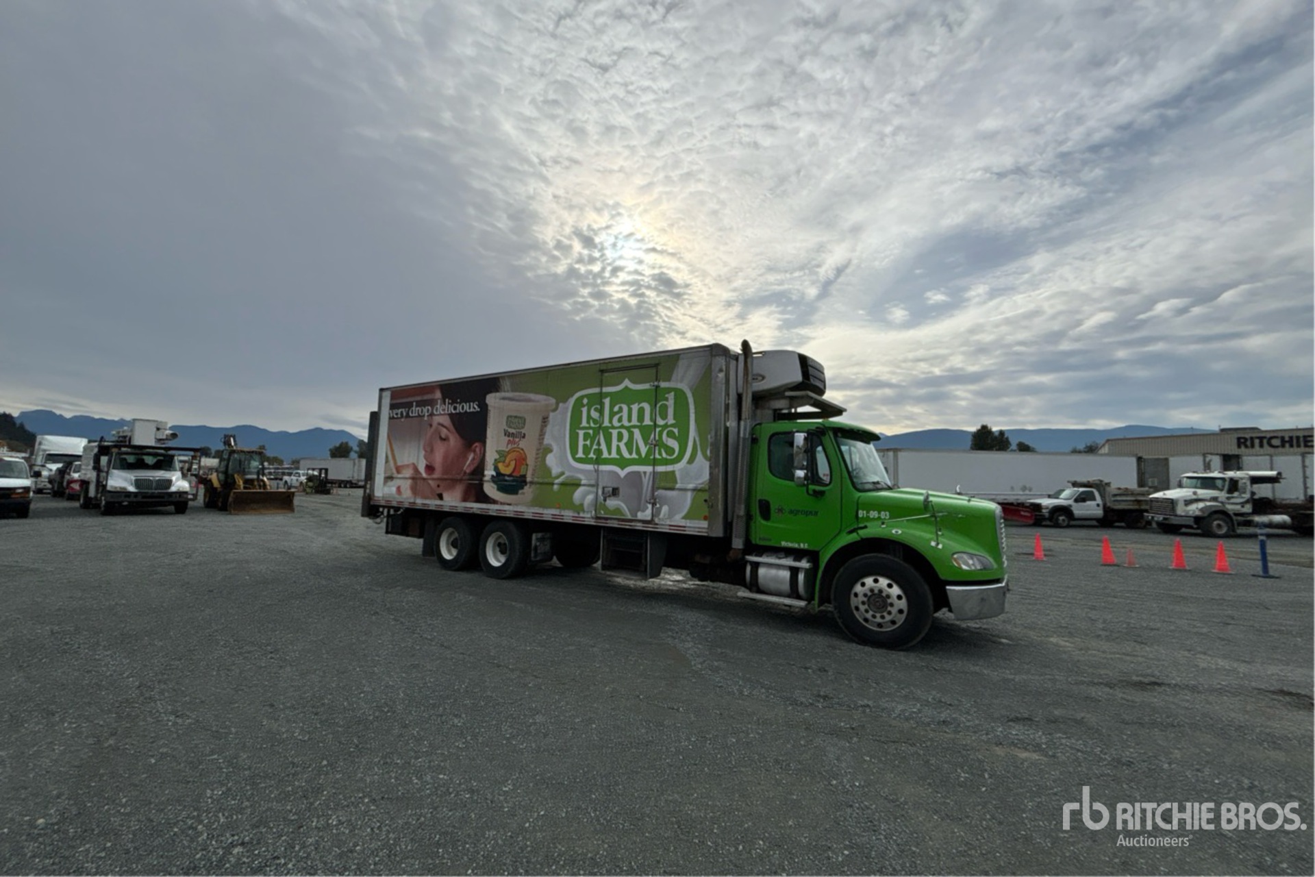 2009 Freightliner M2 112
