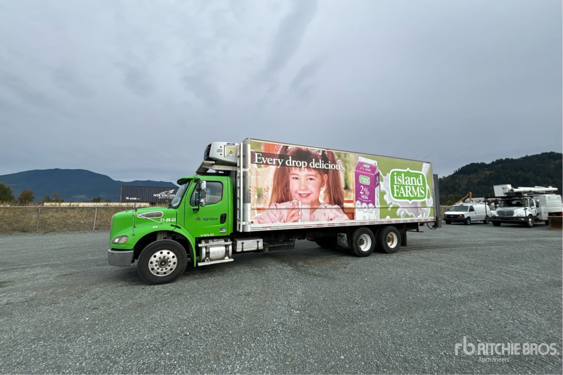 2009 Freightliner M2 112