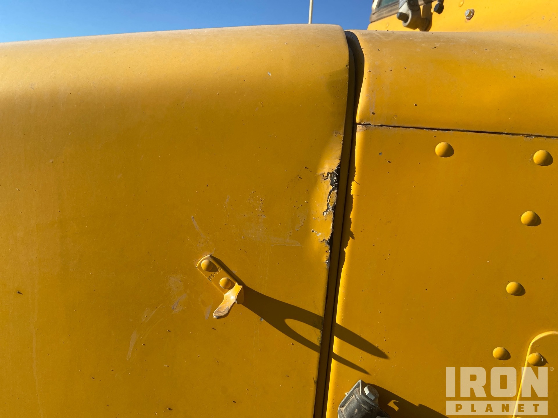 1984 Peterbilt 348
