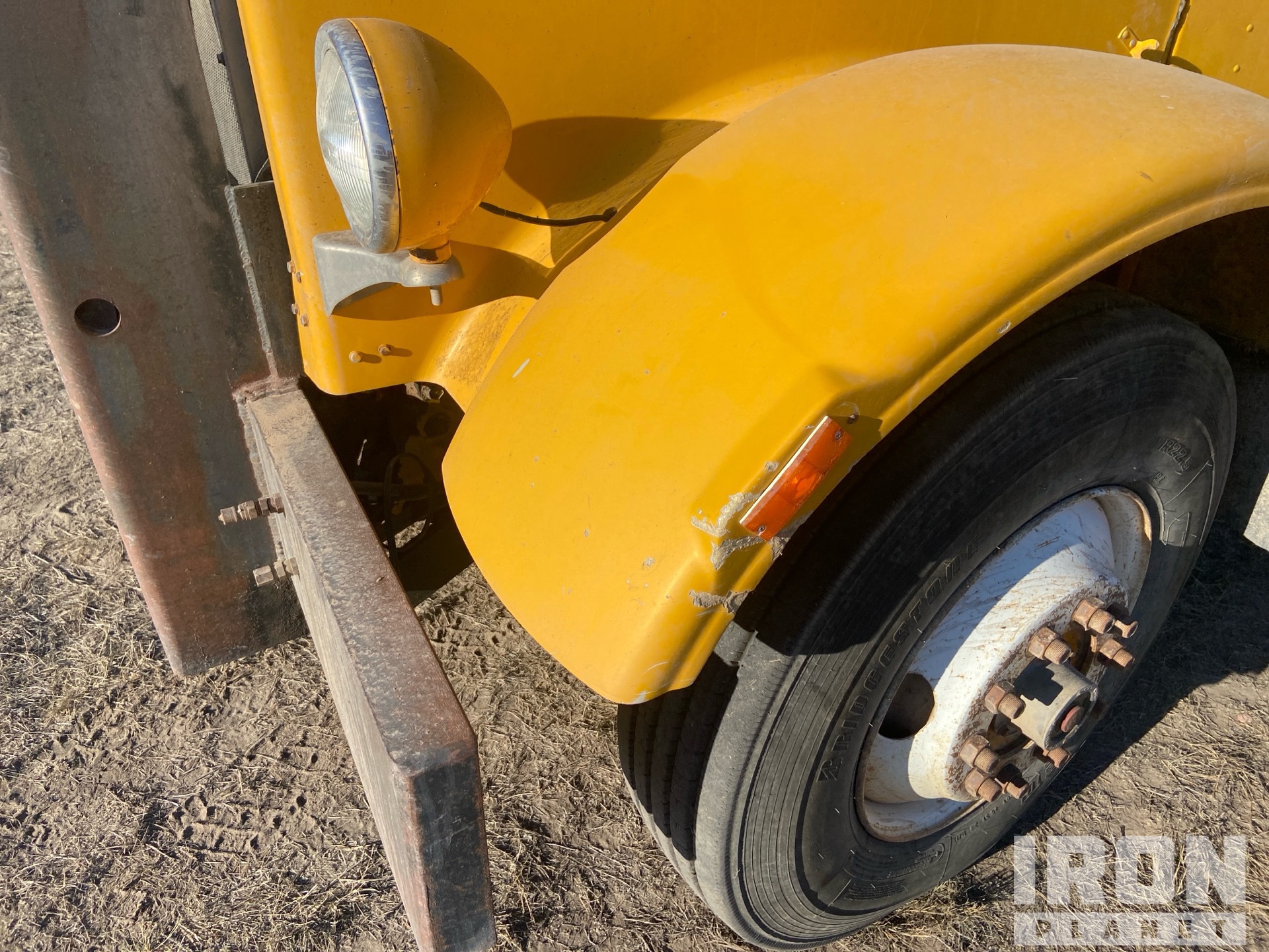 1984 Peterbilt 348