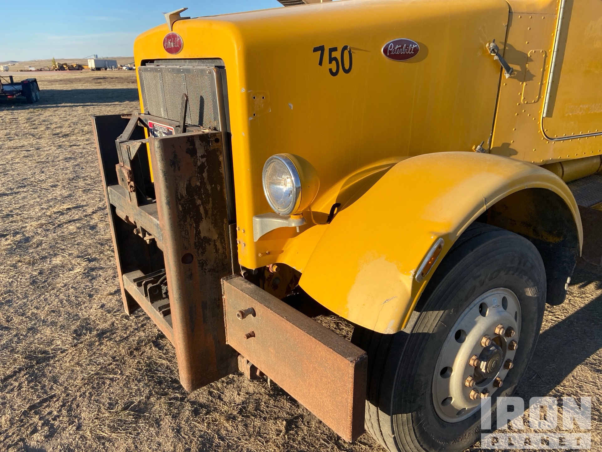 1984 Peterbilt 348