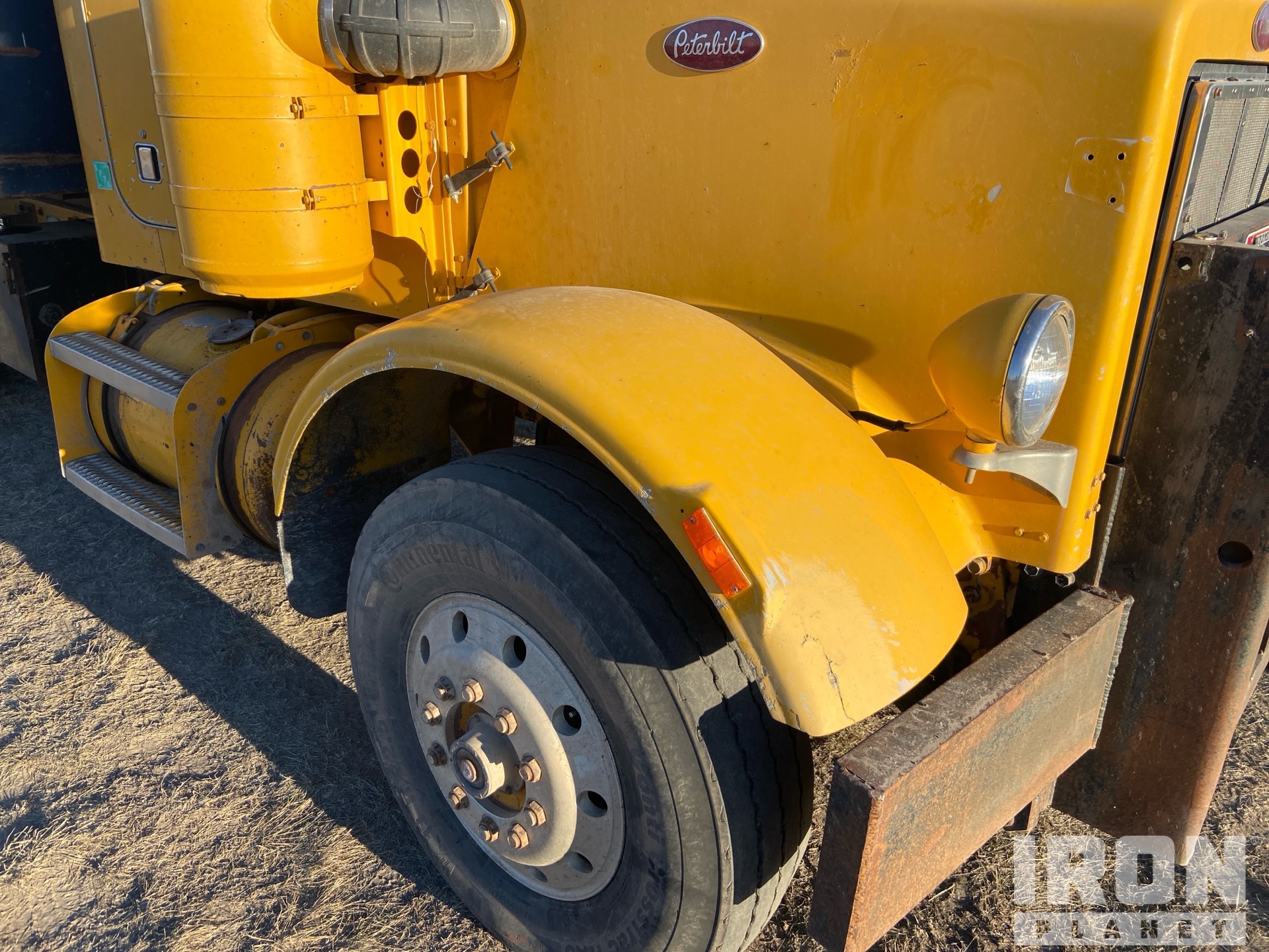 1984 Peterbilt 348