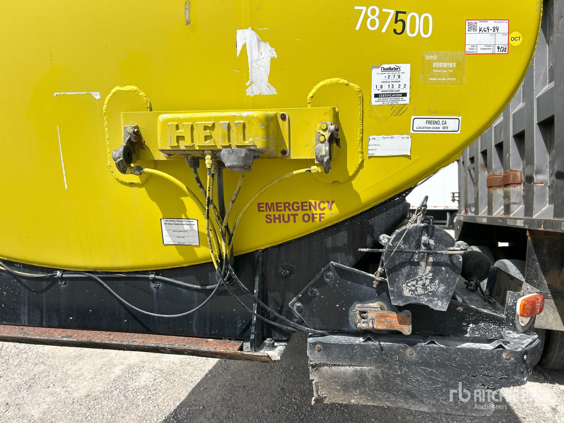 1989 Heil 8000 gal T/A