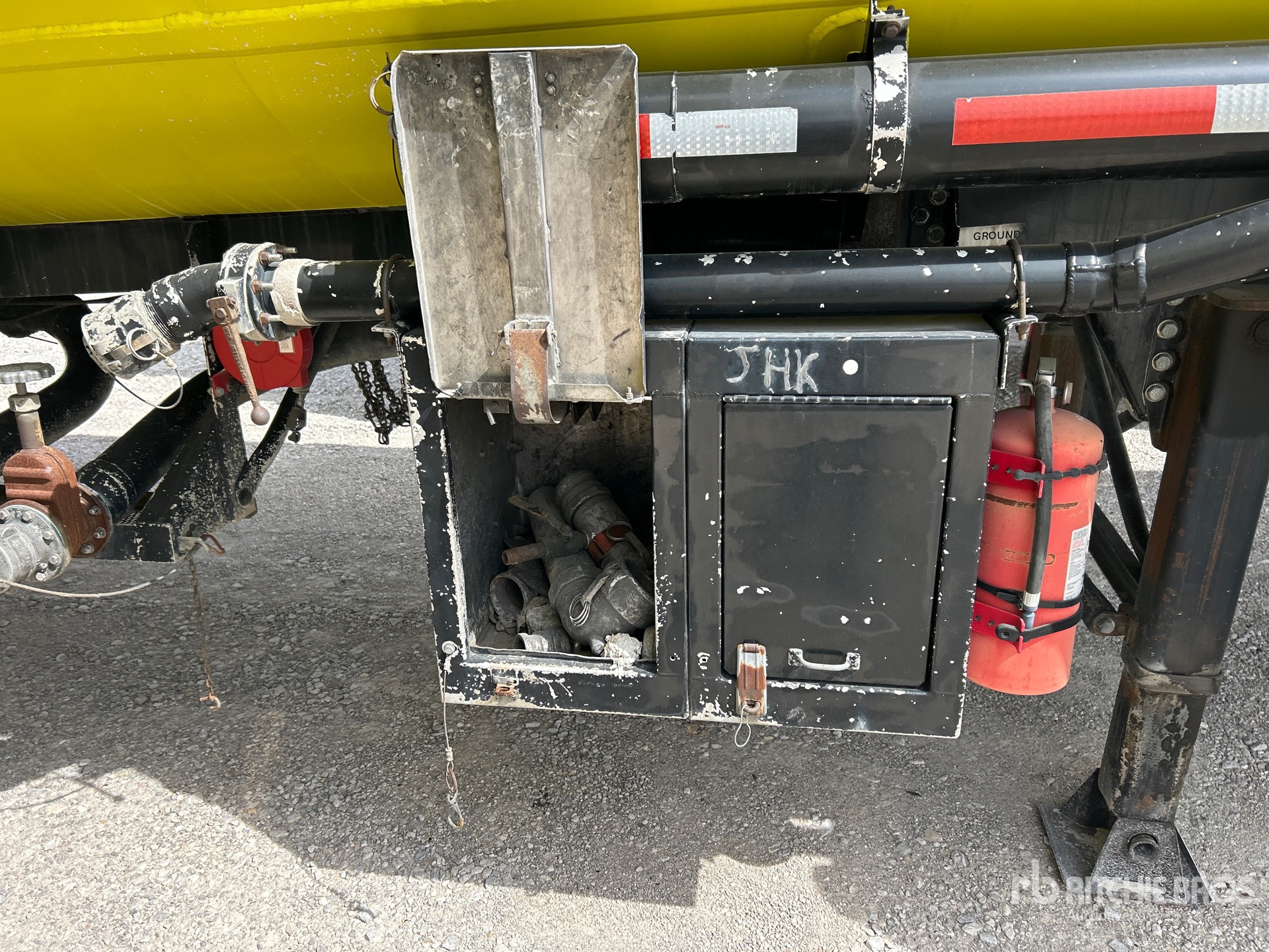 1989 Heil 8000 gal T/A