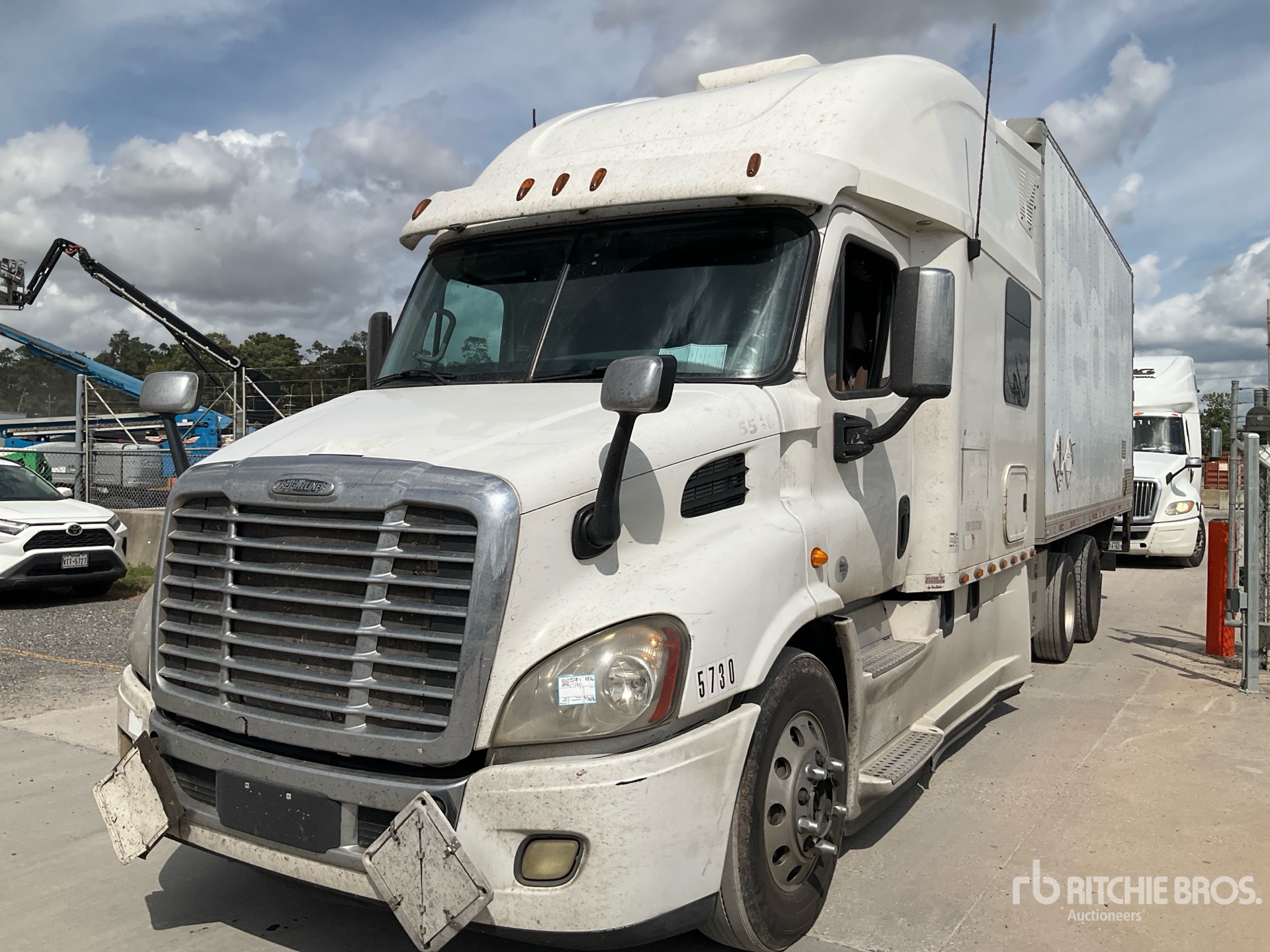 2014 Freightliner Cascadia 113