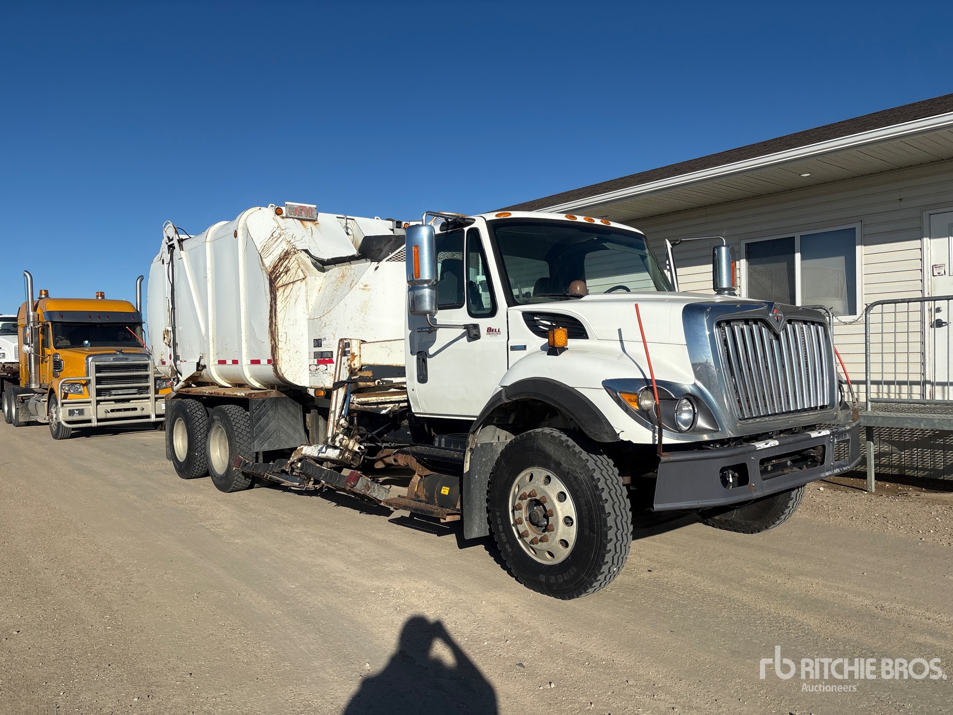 2009 International 7500SBA