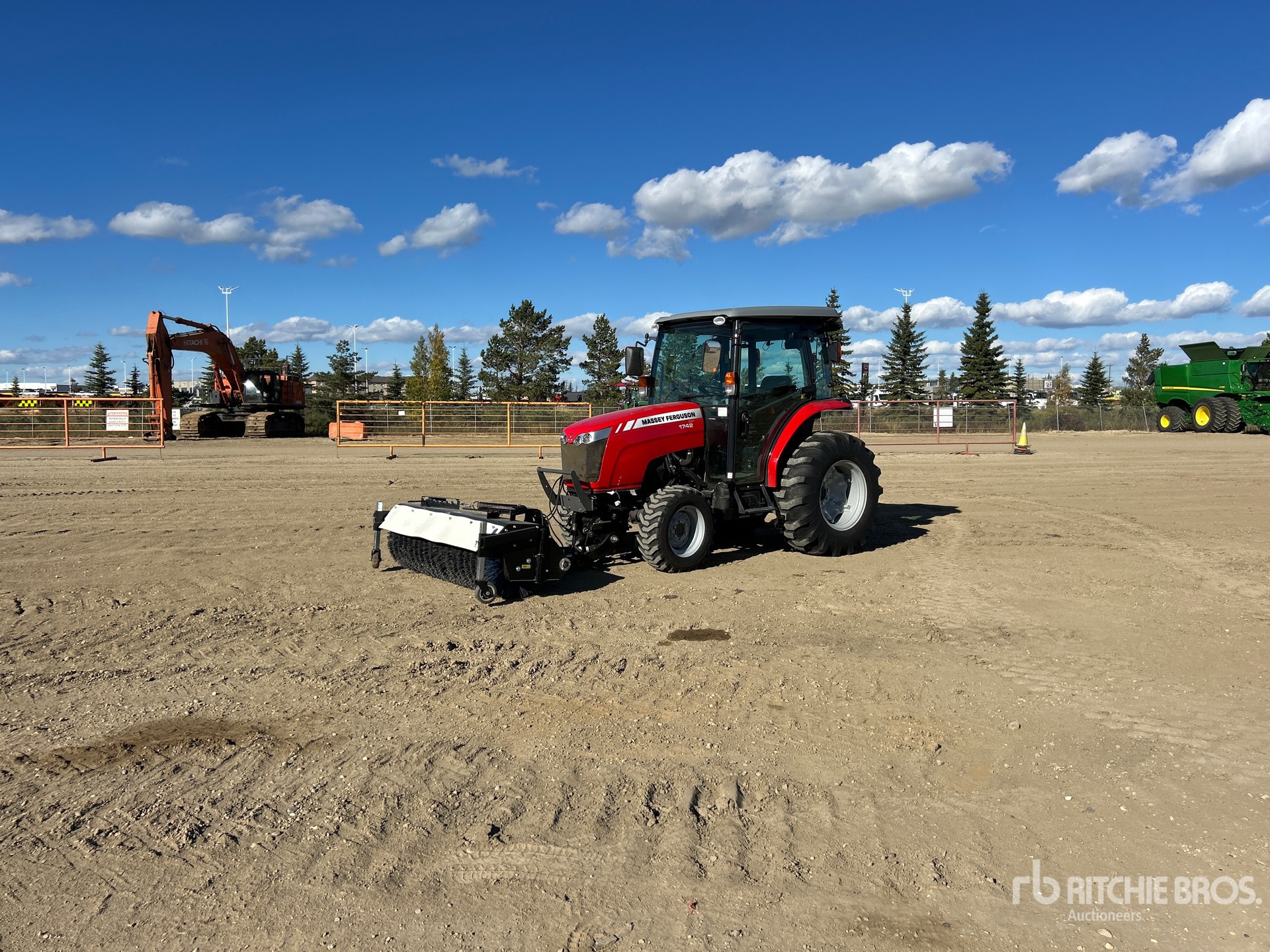 2014 Massey Ferguson 1742