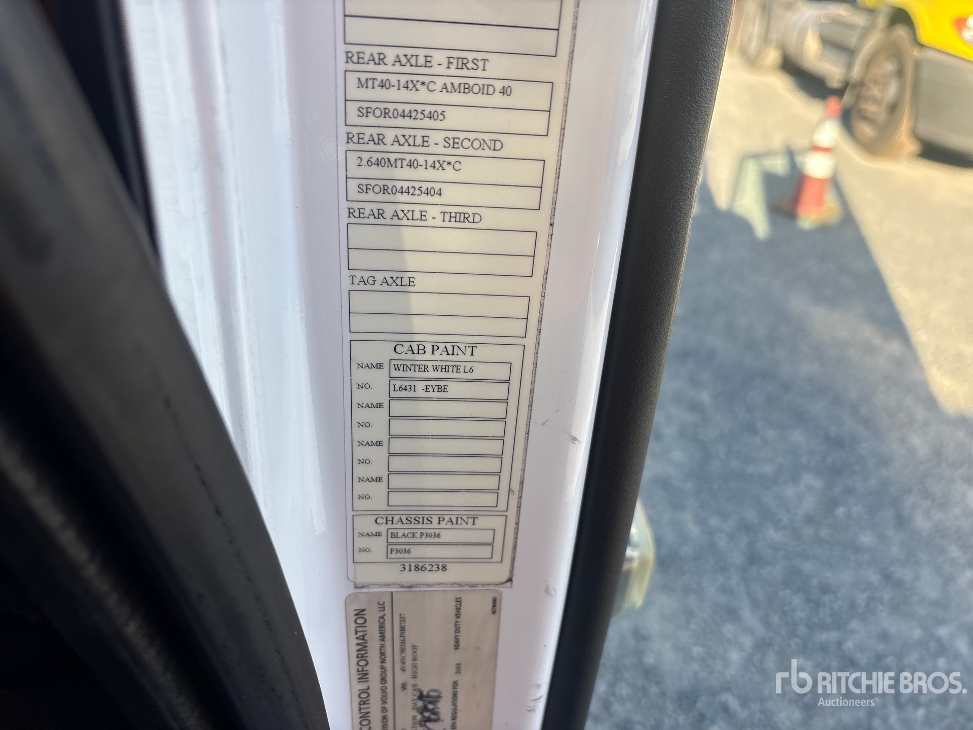 2018 Volvo VNL64T-300