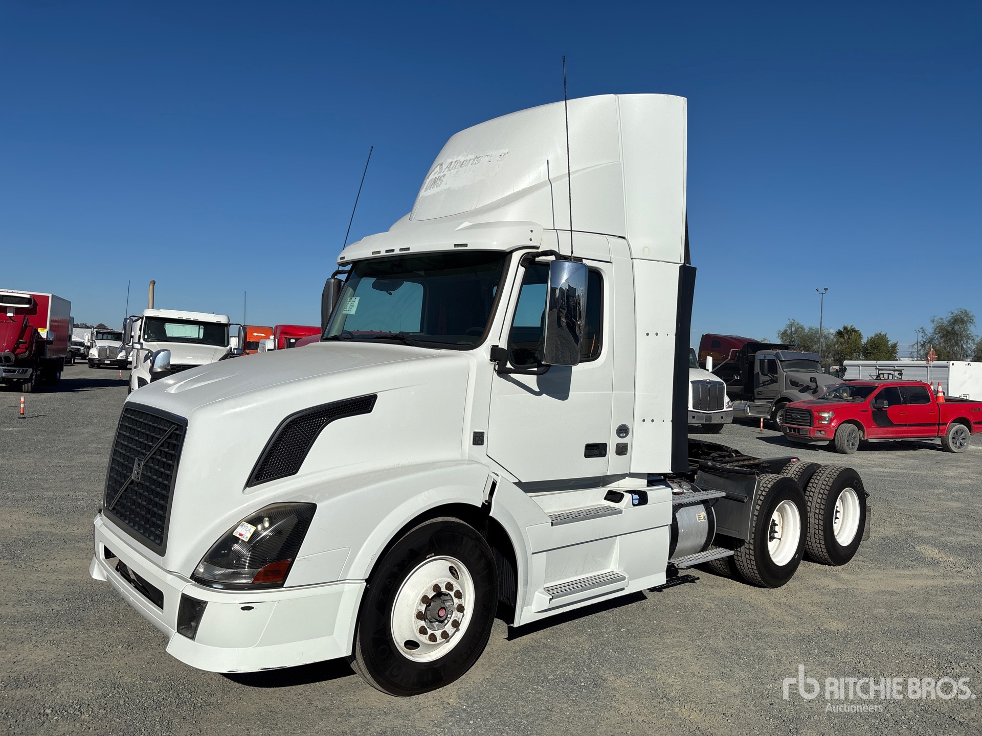 2015 Volvo VNL64T-300