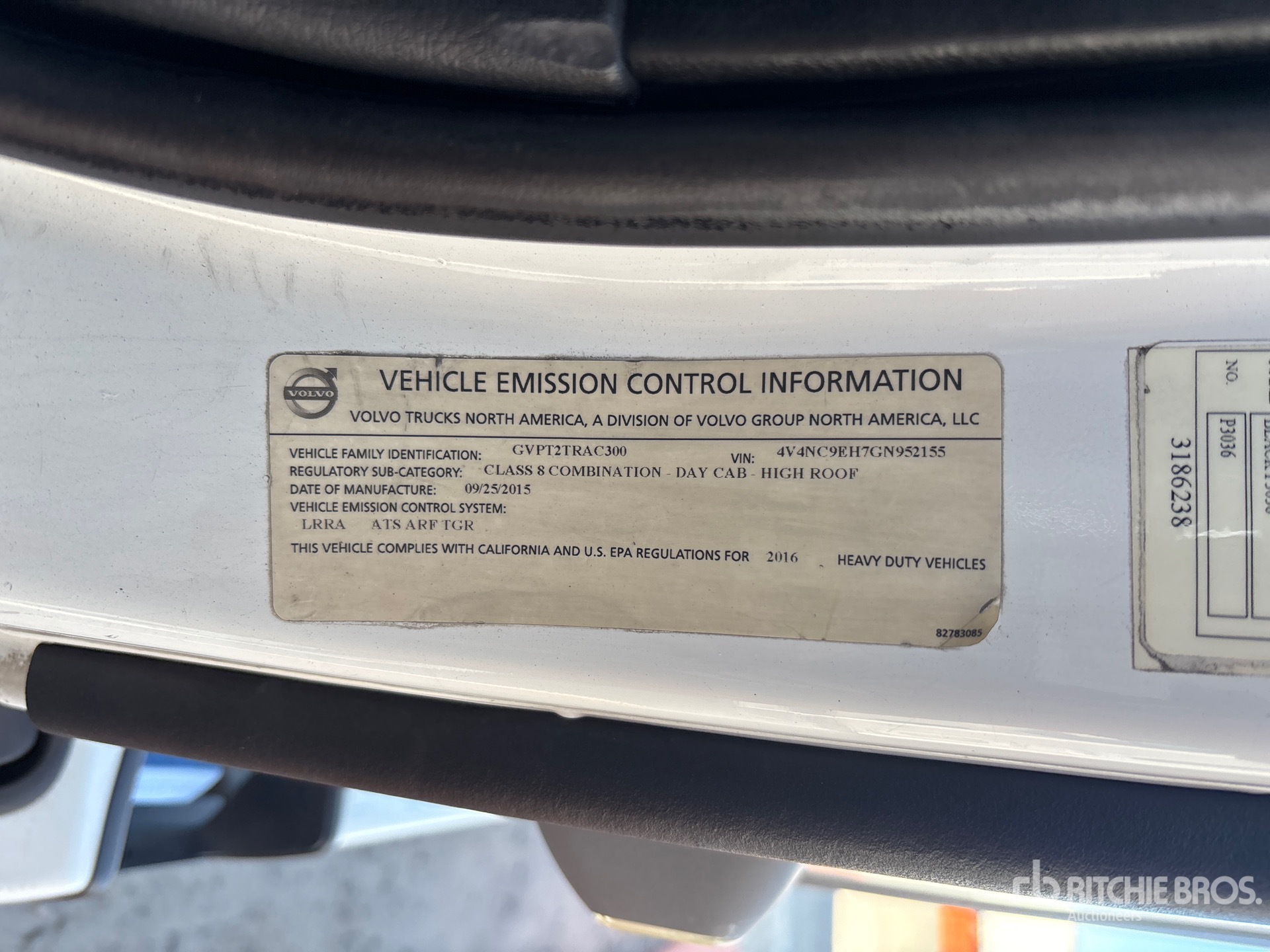 2016 Volvo VNL64T-300
