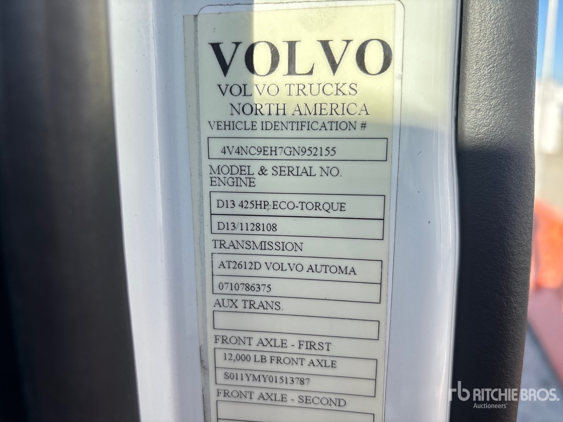 2016 Volvo VNL64T-300
