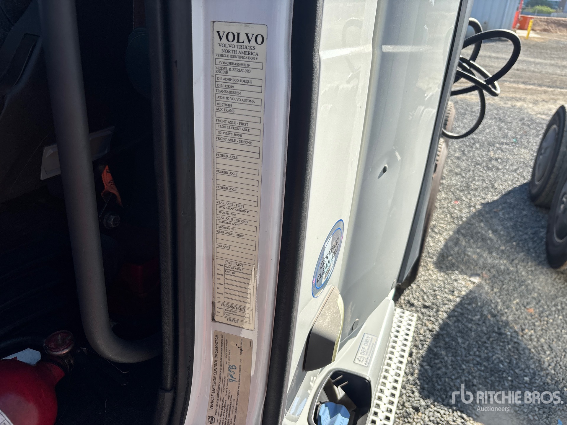 2016 Volvo VNL64T-300