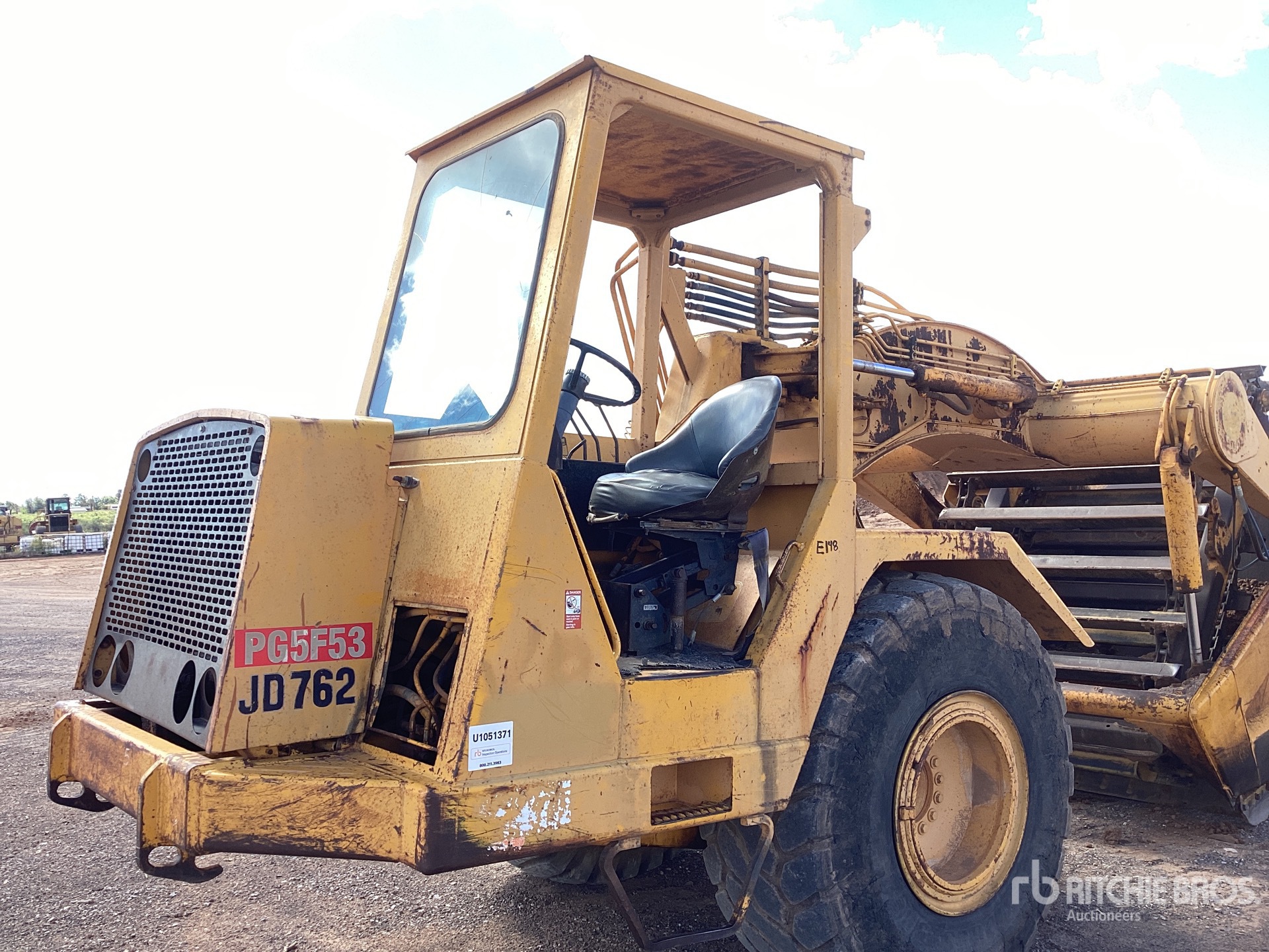 1980 John Deere 762