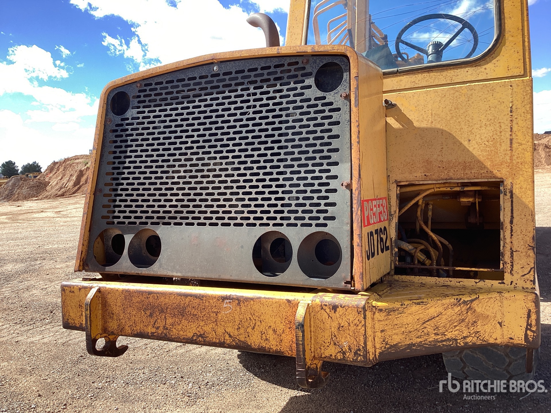 1980 John Deere 762