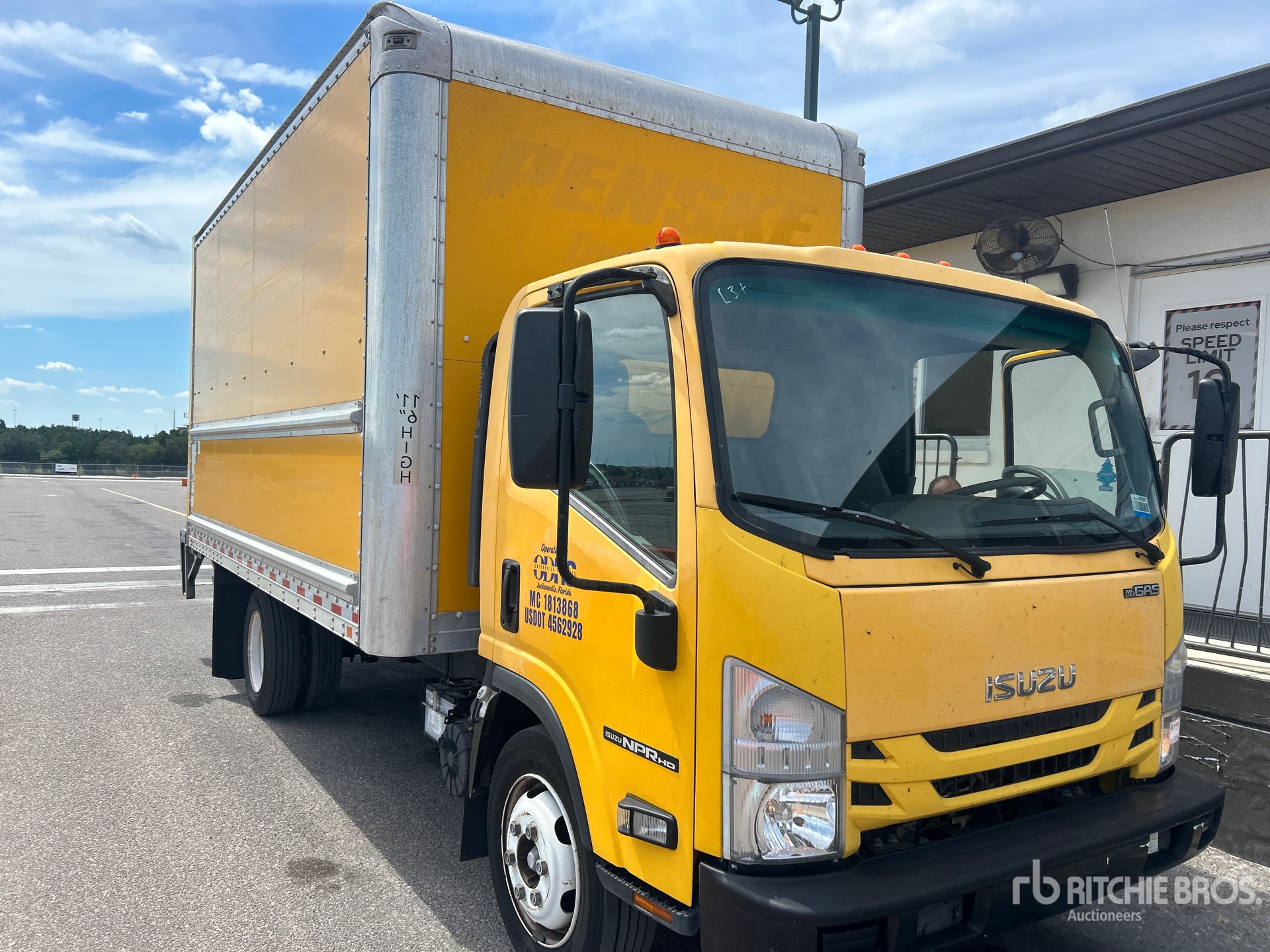 2019 Isuzu NPR HD