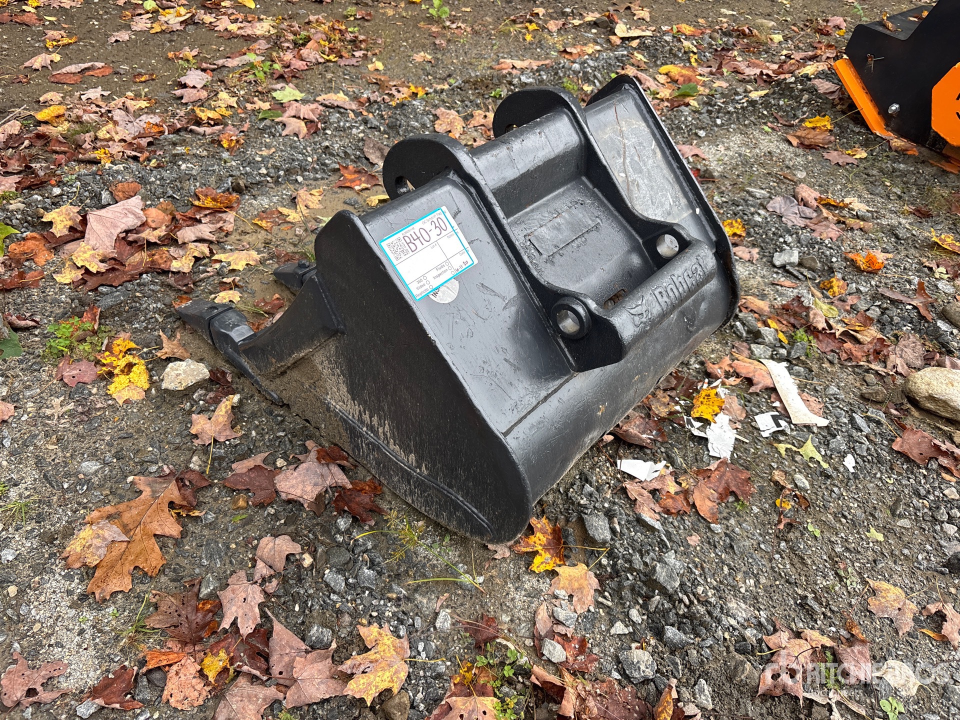 Bobcat 24 in Q/C Digging (Unused)
