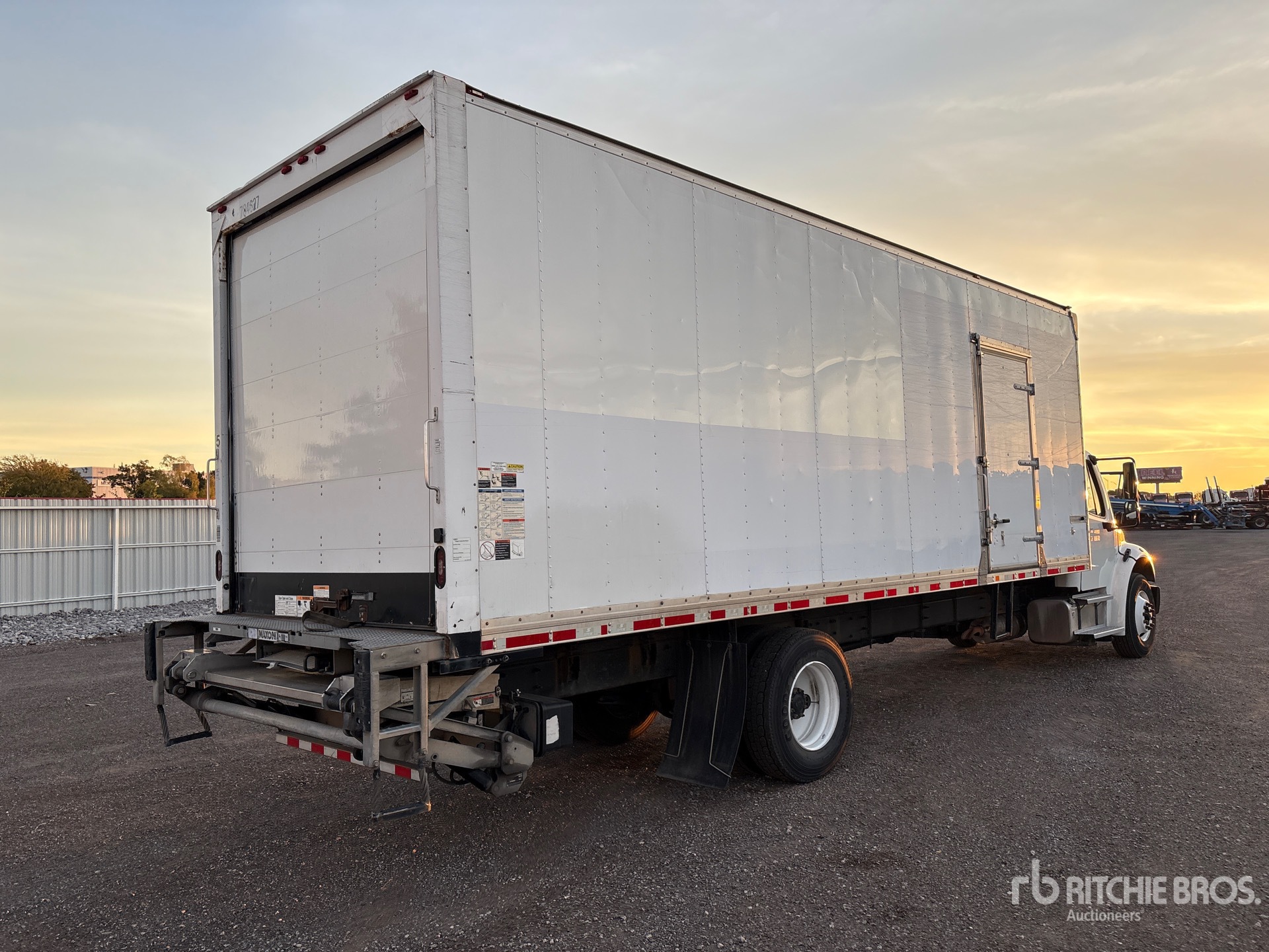 2018 Freightliner M2 106