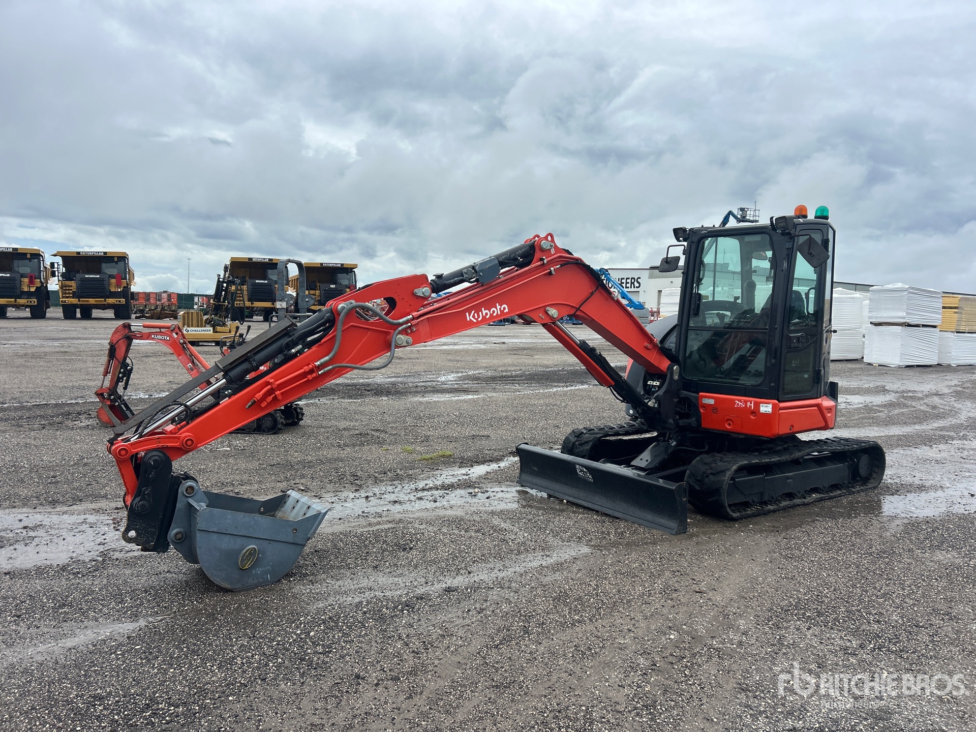 Photo of 2022 Kubota U56-5