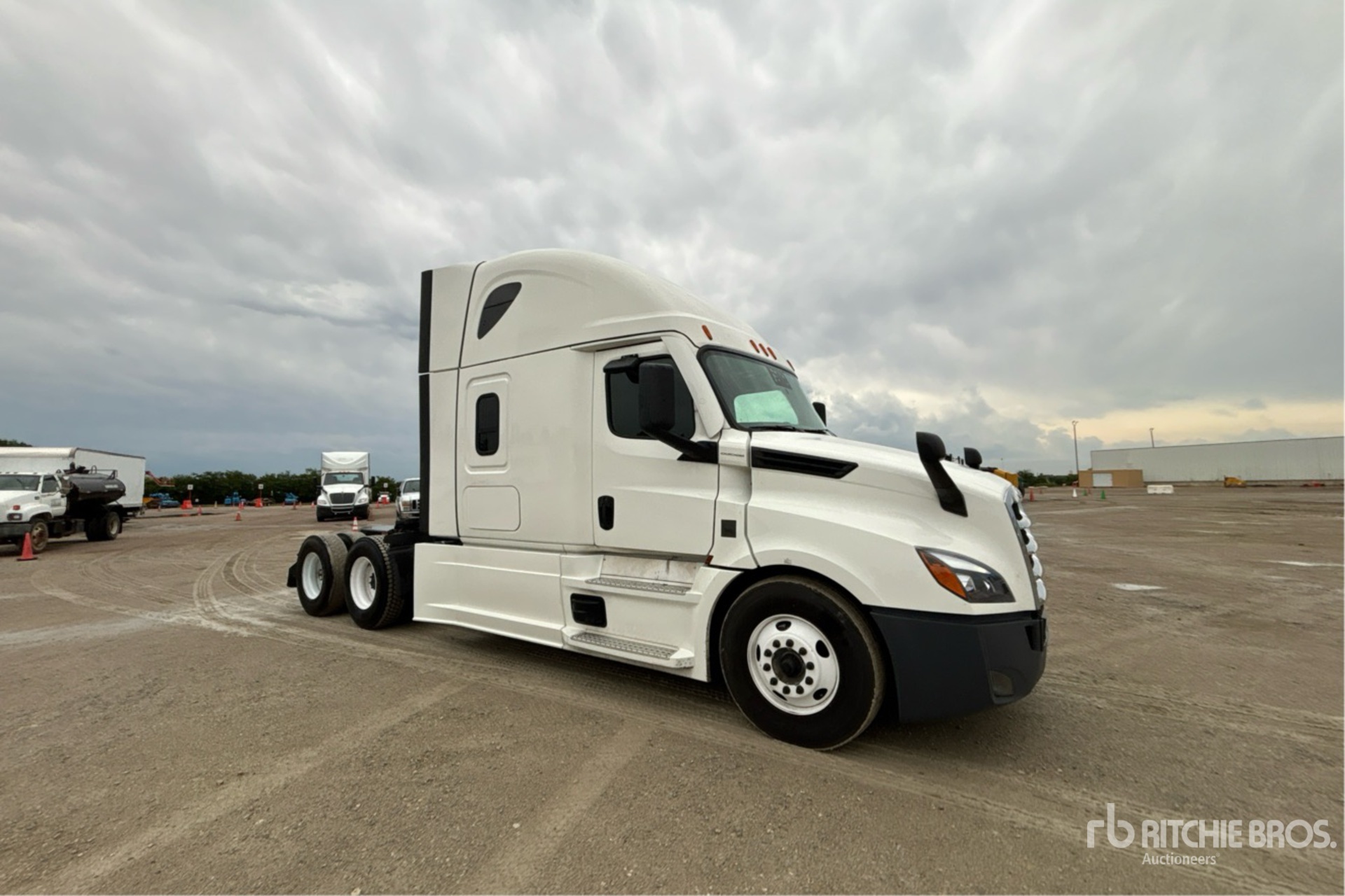 2024 Freightliner CASCADIA 126