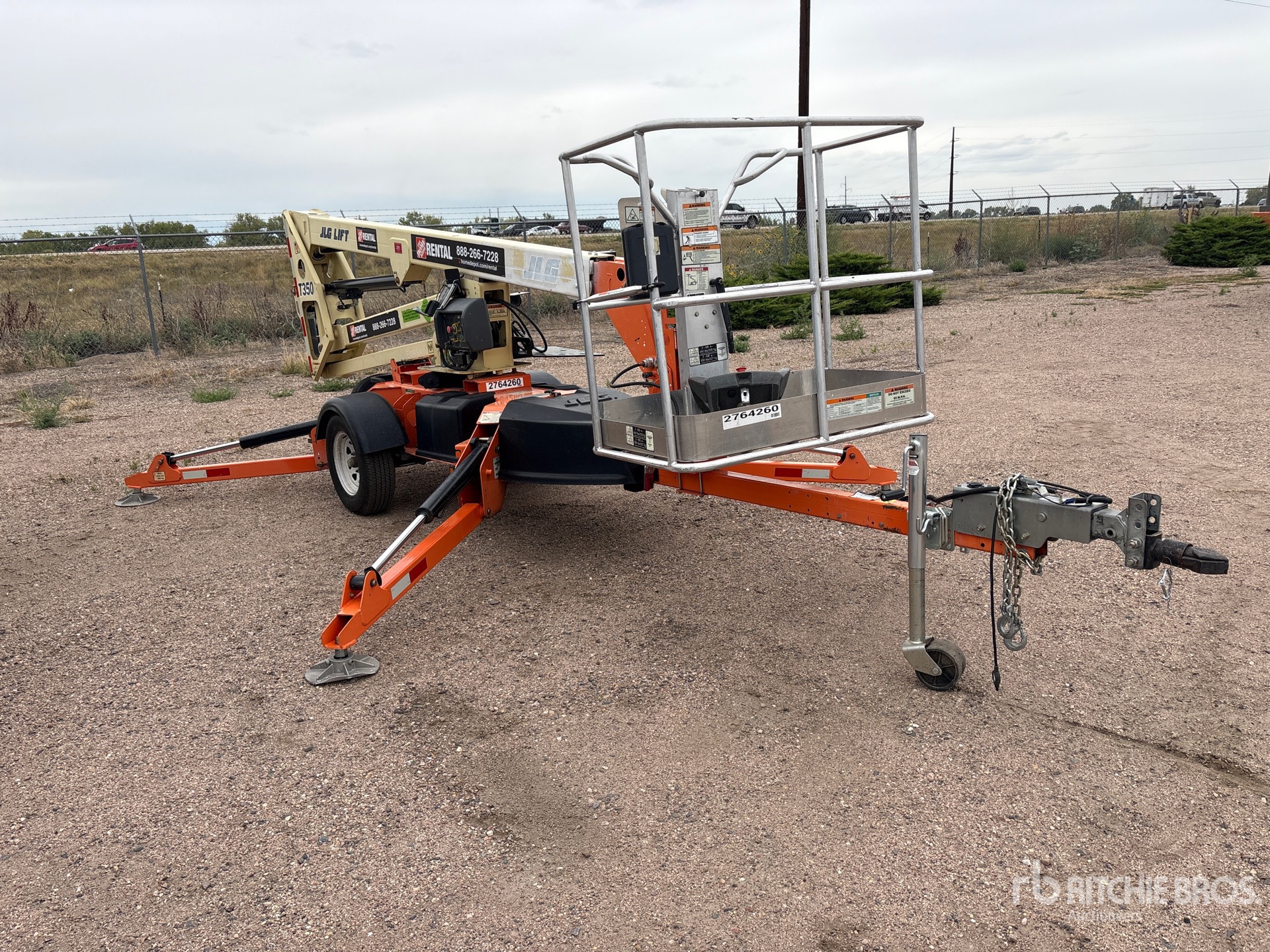 2019 JLG T-350