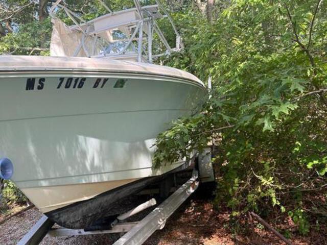 2017 Cobia 201CC, 20' Center Console Fishing Boat