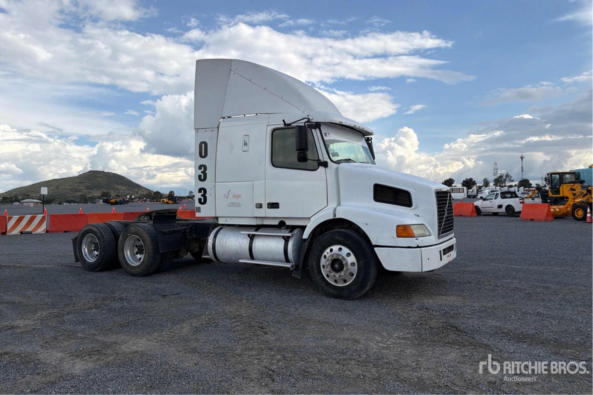 2008 Volvo VNL64T430
