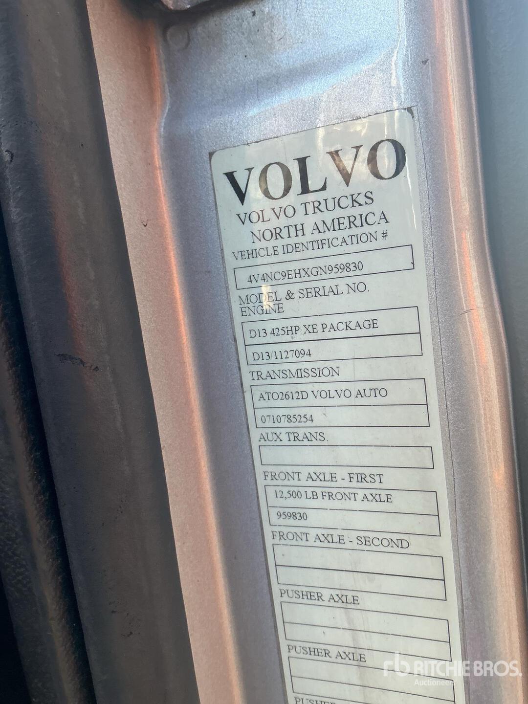 2016 Volvo VNL670