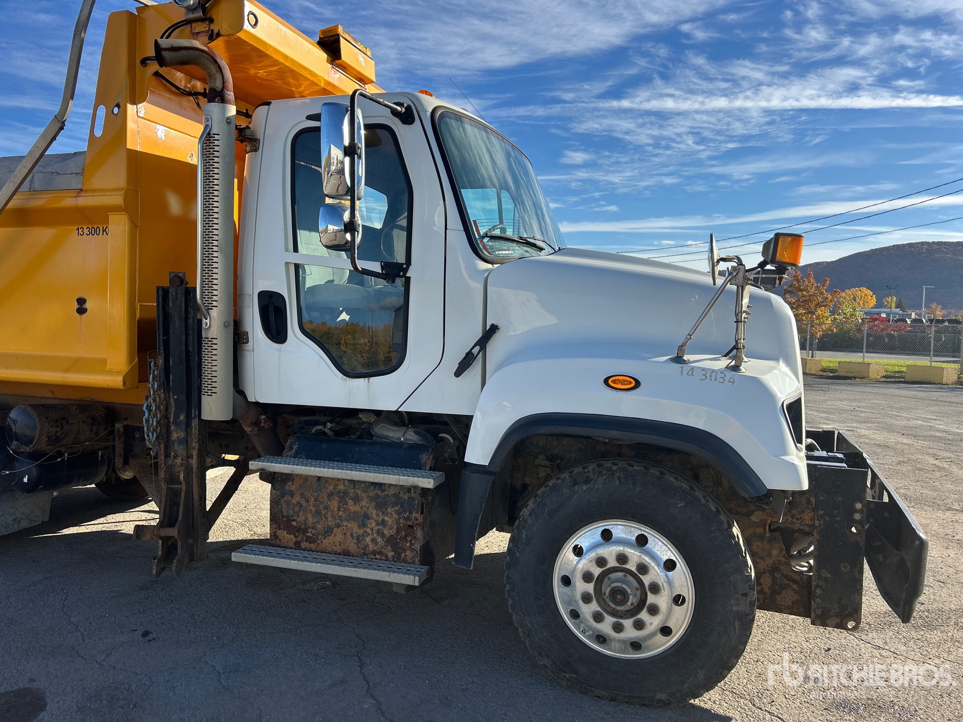 2014 Freightliner 114SD