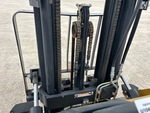 Hydraulics with Mast Lift Cylinders