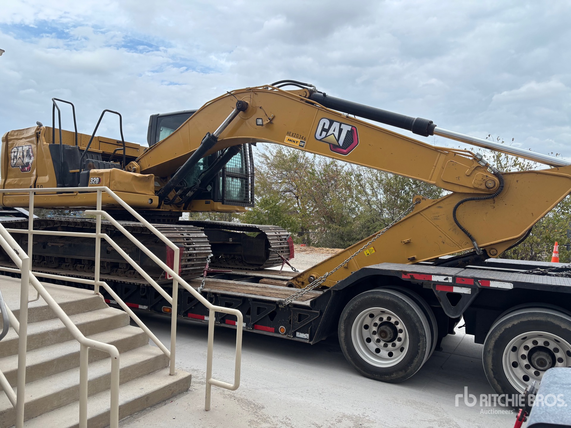2020 Caterpillar 320