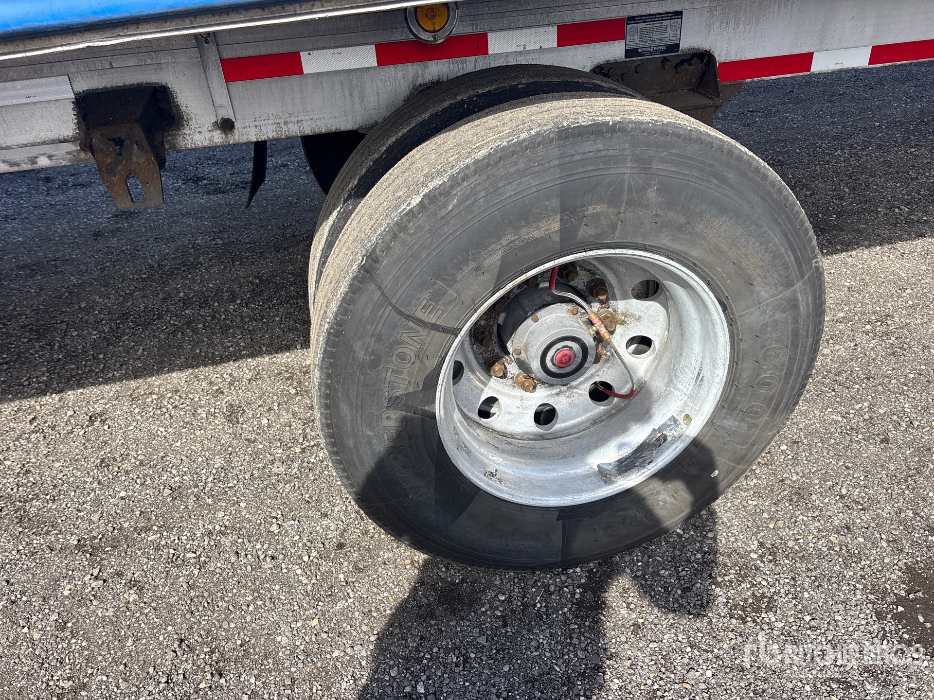 2012 Reitnouer 53 FT T/A SPREAD AXLE