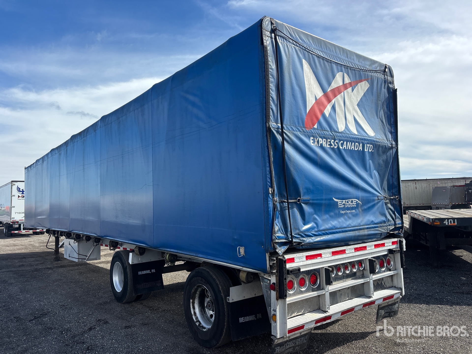 2012 Reitnouer 53 FT T/A SPREAD AXLE