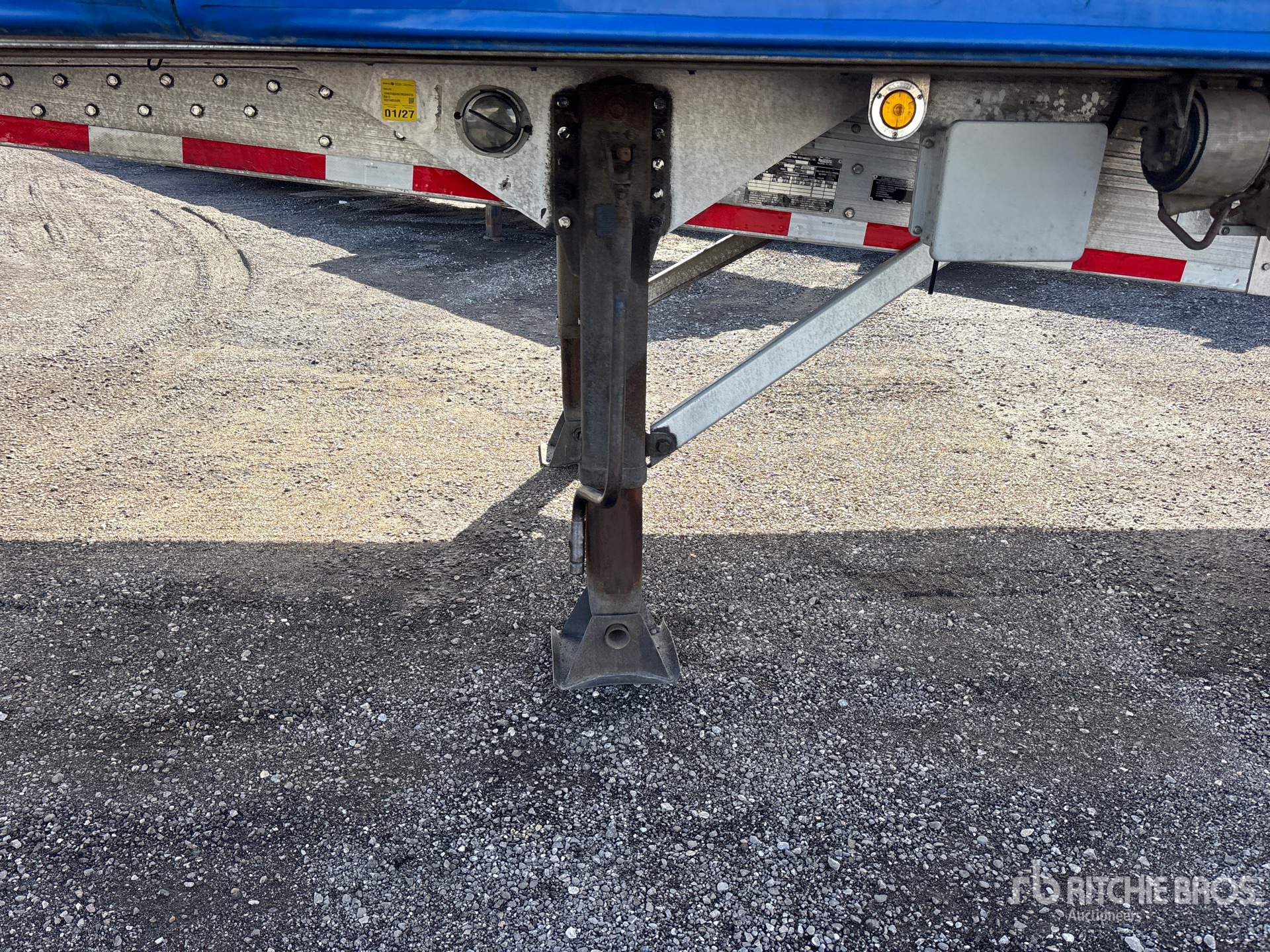 2012 Reitnouer 53 FT T/A SPREAD AXLE
