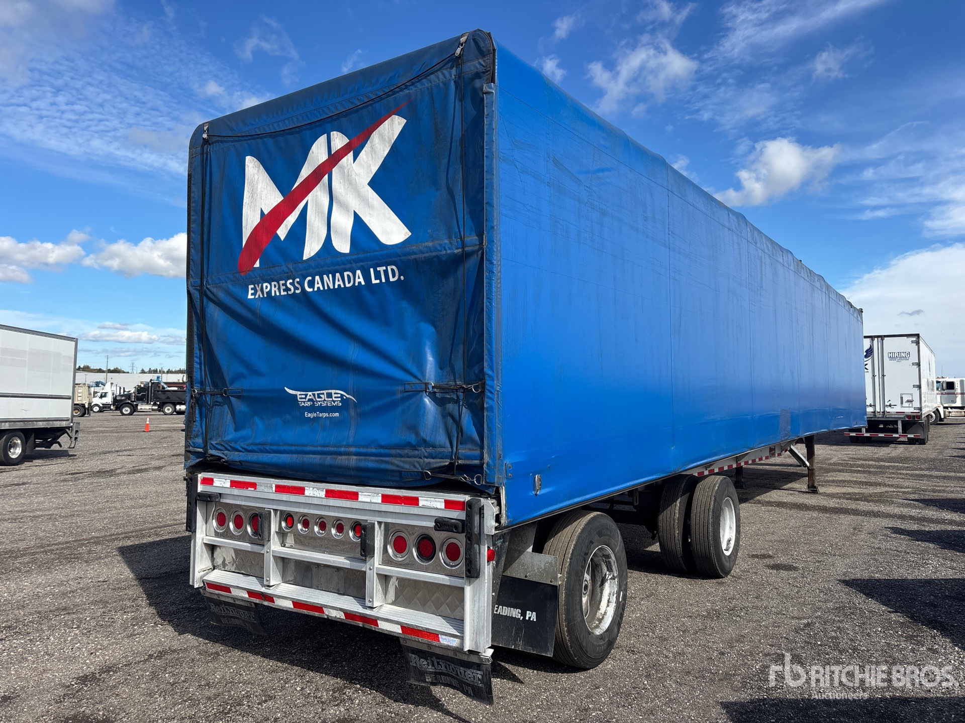 2012 Reitnouer 53 FT T/A SPREAD AXLE