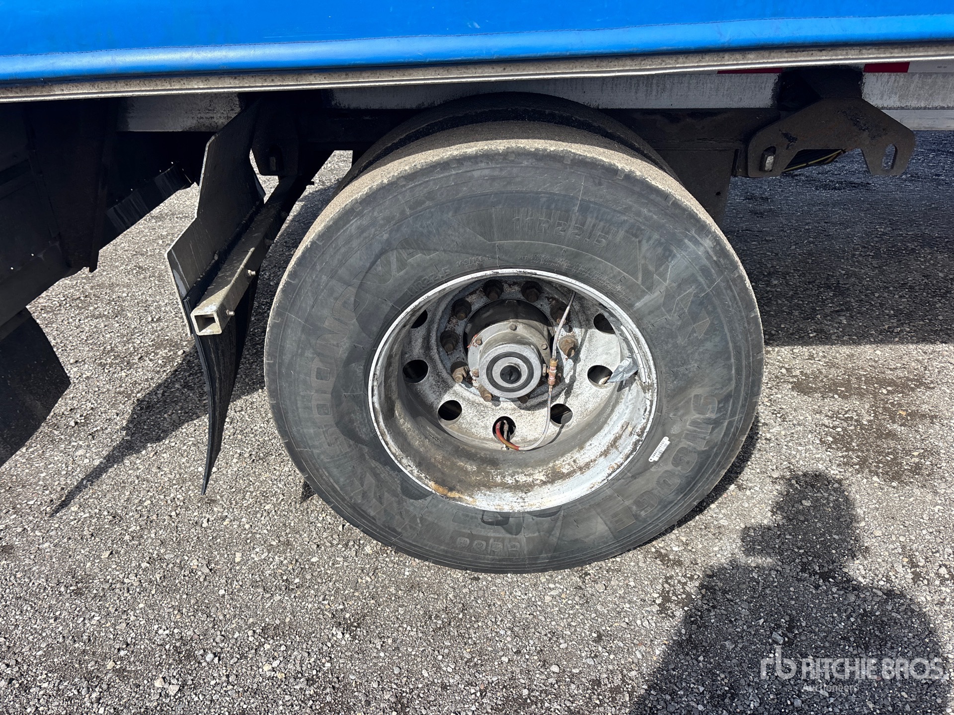 2012 Reitnouer 53 FT T/A SPREAD AXLE