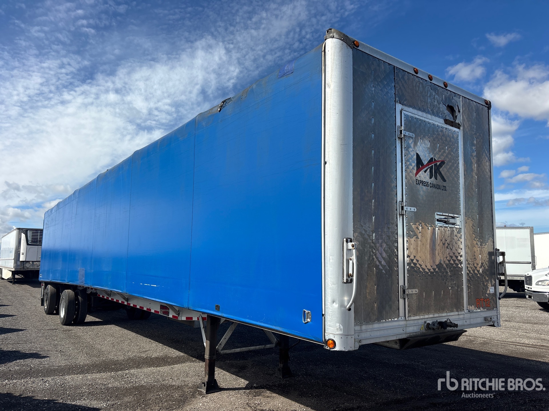 2012 Reitnouer 53 FT T/A SPREAD AXLE