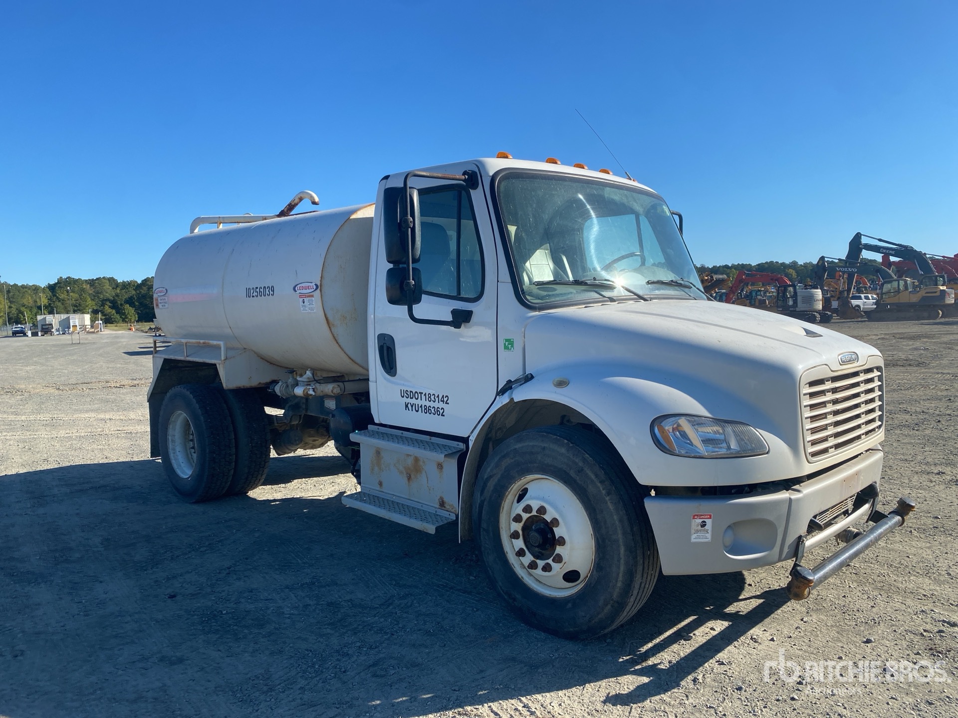 2019 Freightliner M2 106