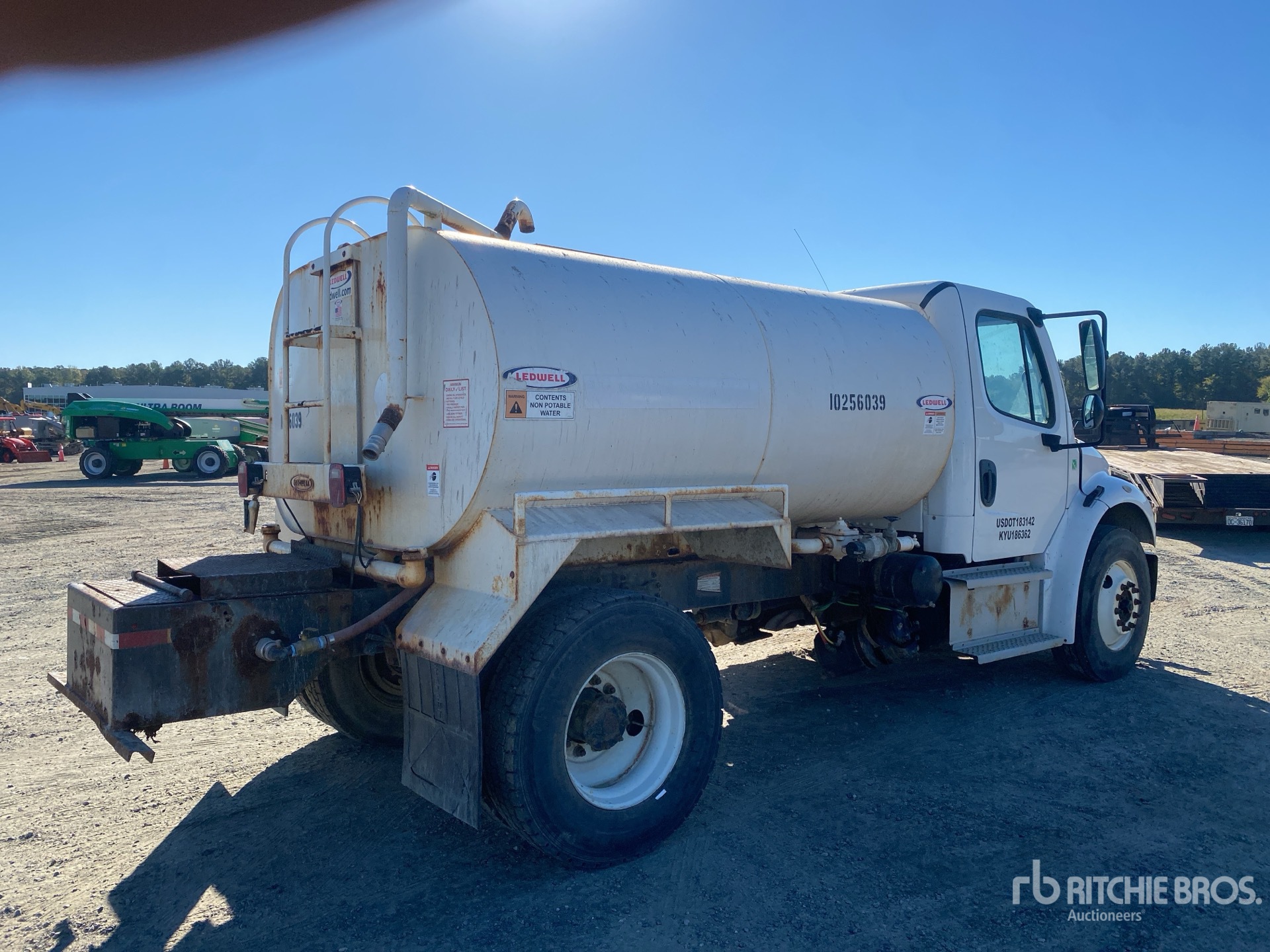 2019 Freightliner M2 106