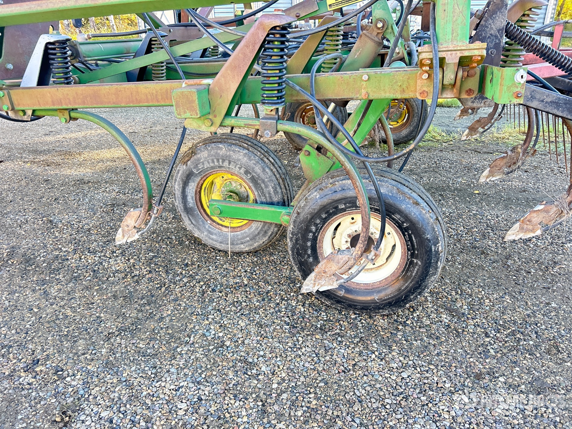 John Deere 610