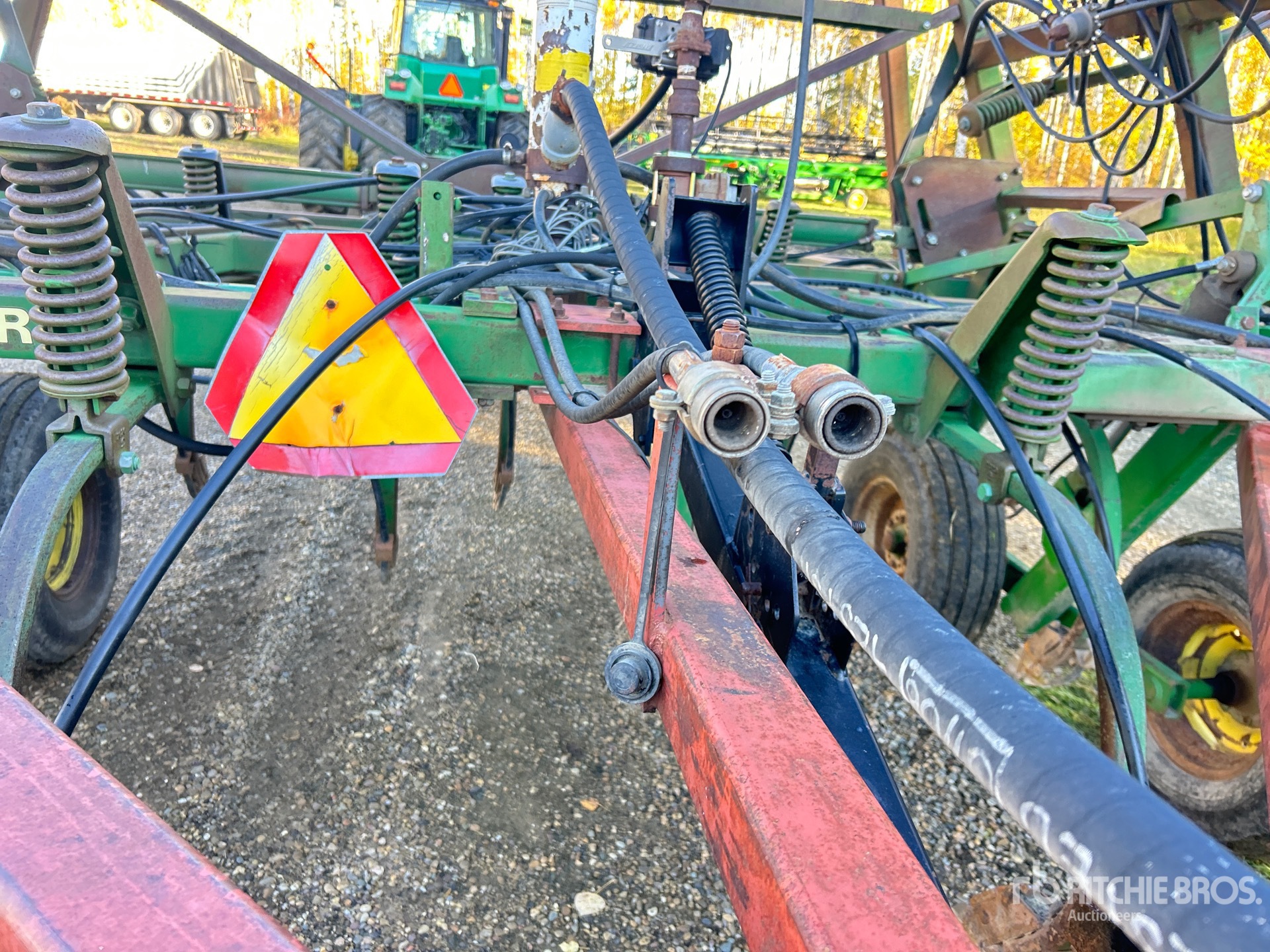 John Deere 610
