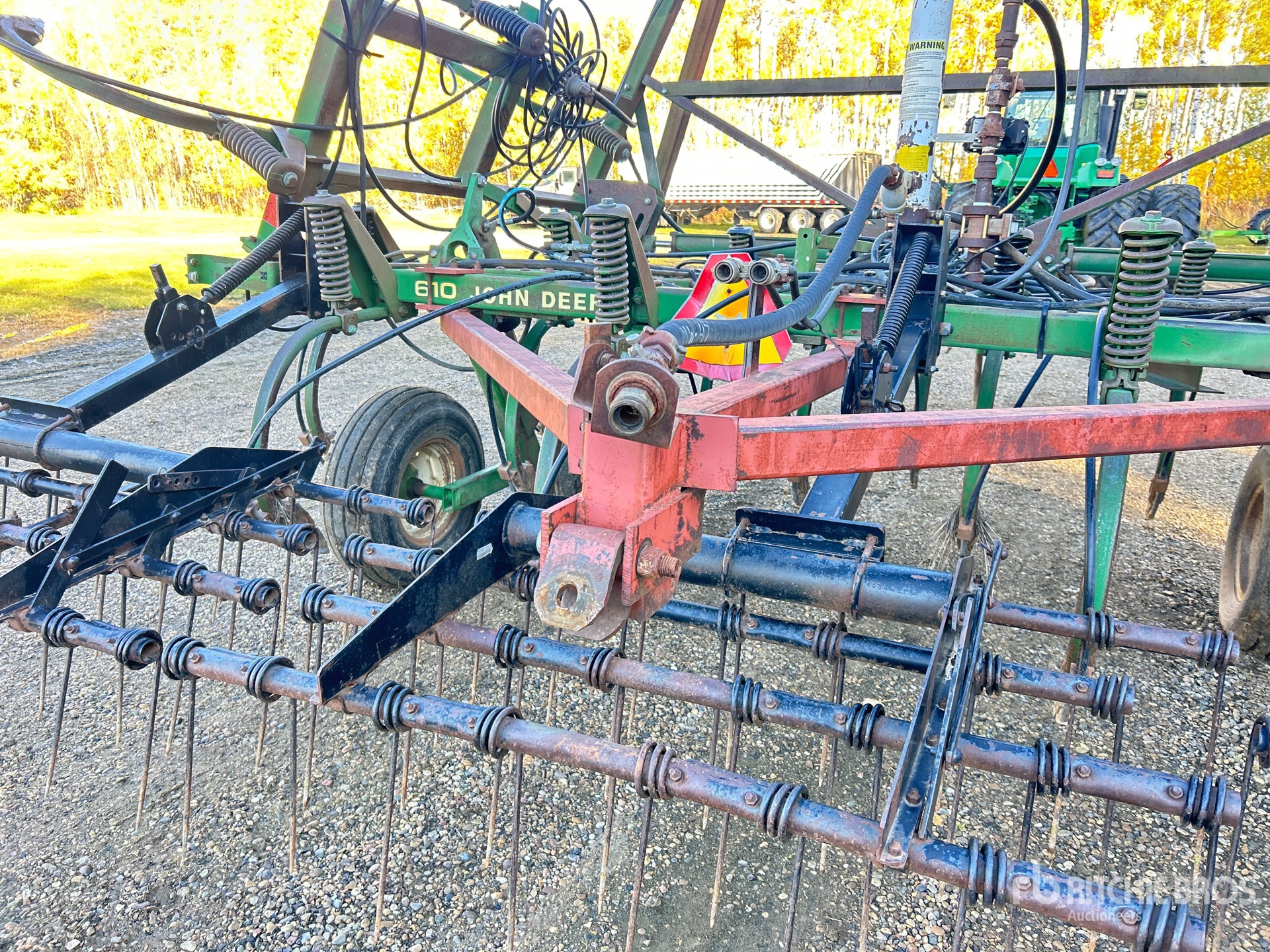 John Deere 610