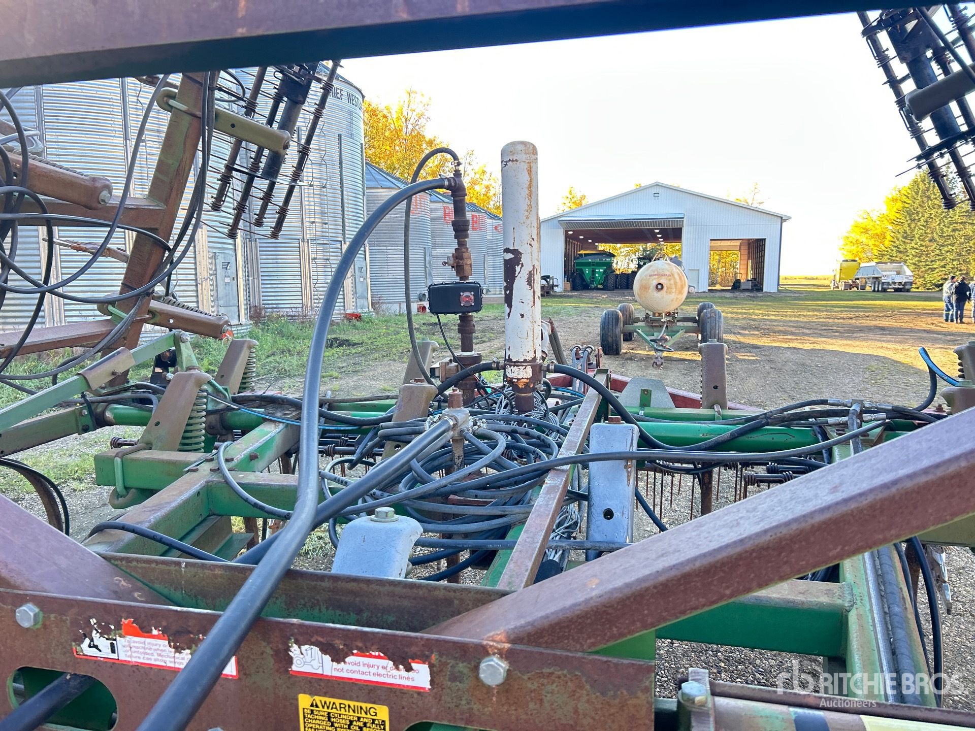 John Deere 610
