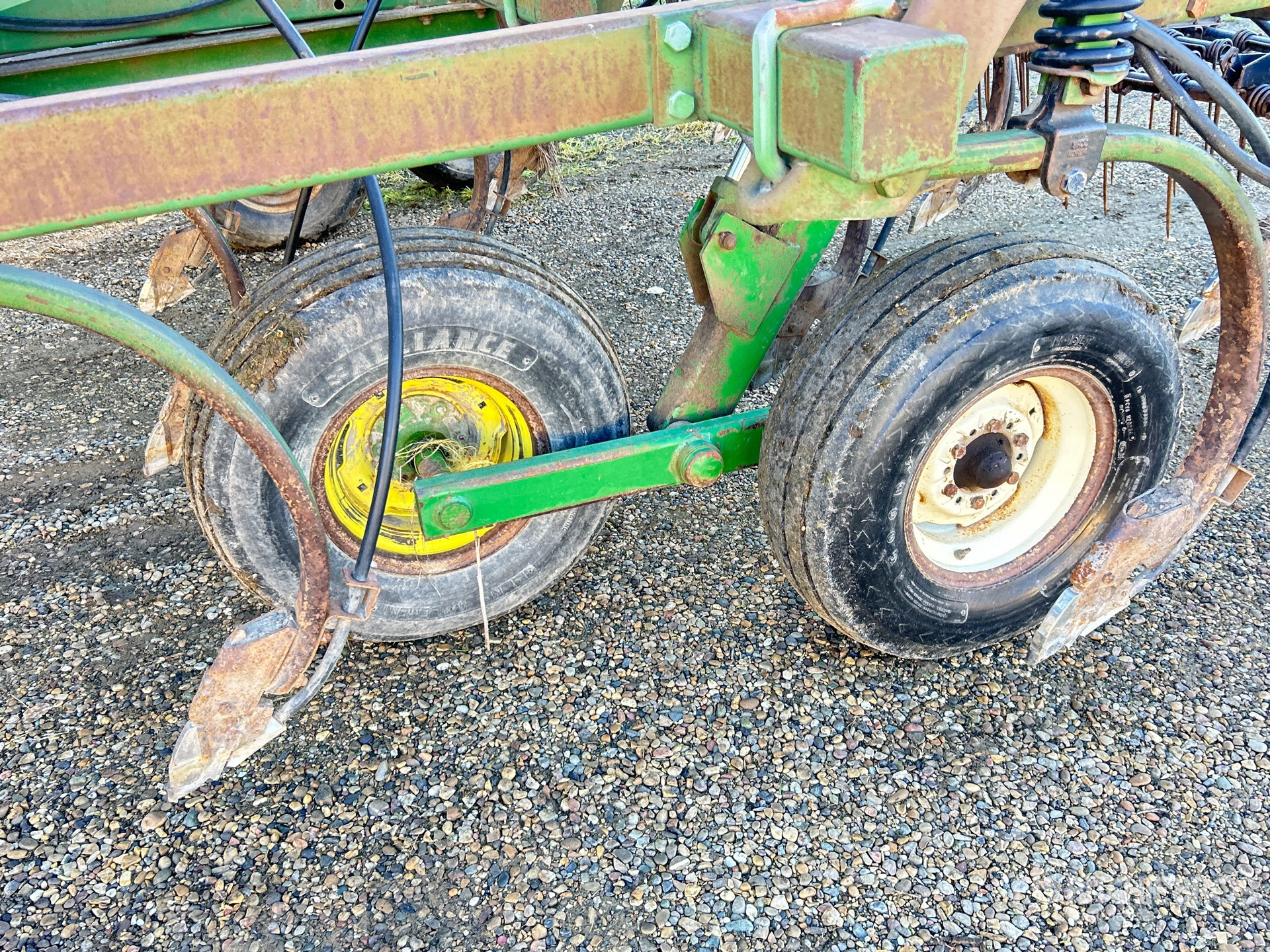 John Deere 610