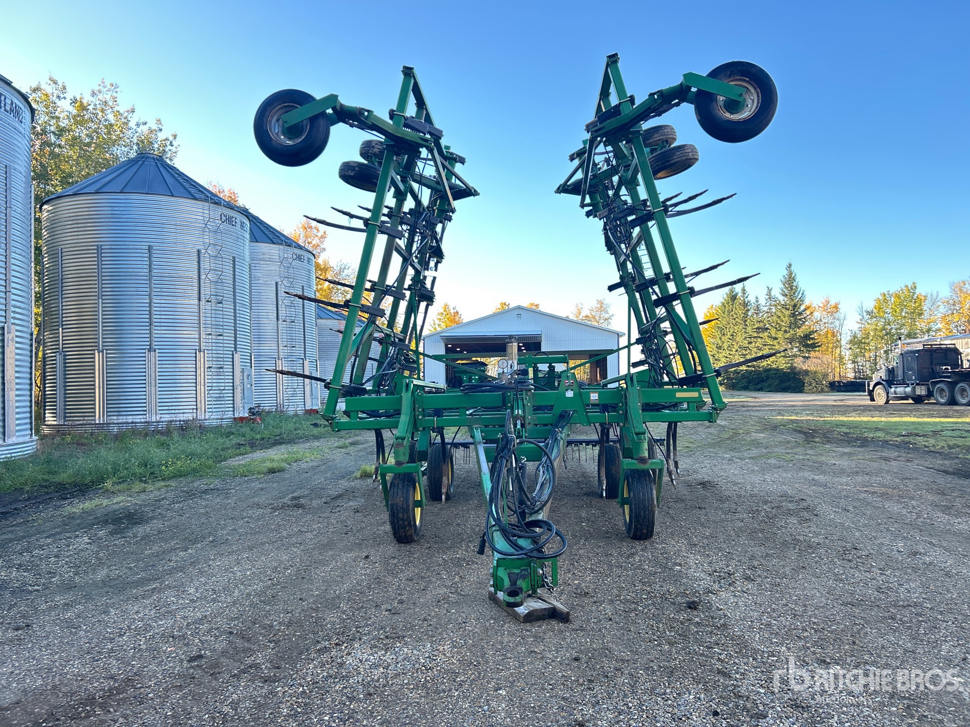 1998 John Deere 680