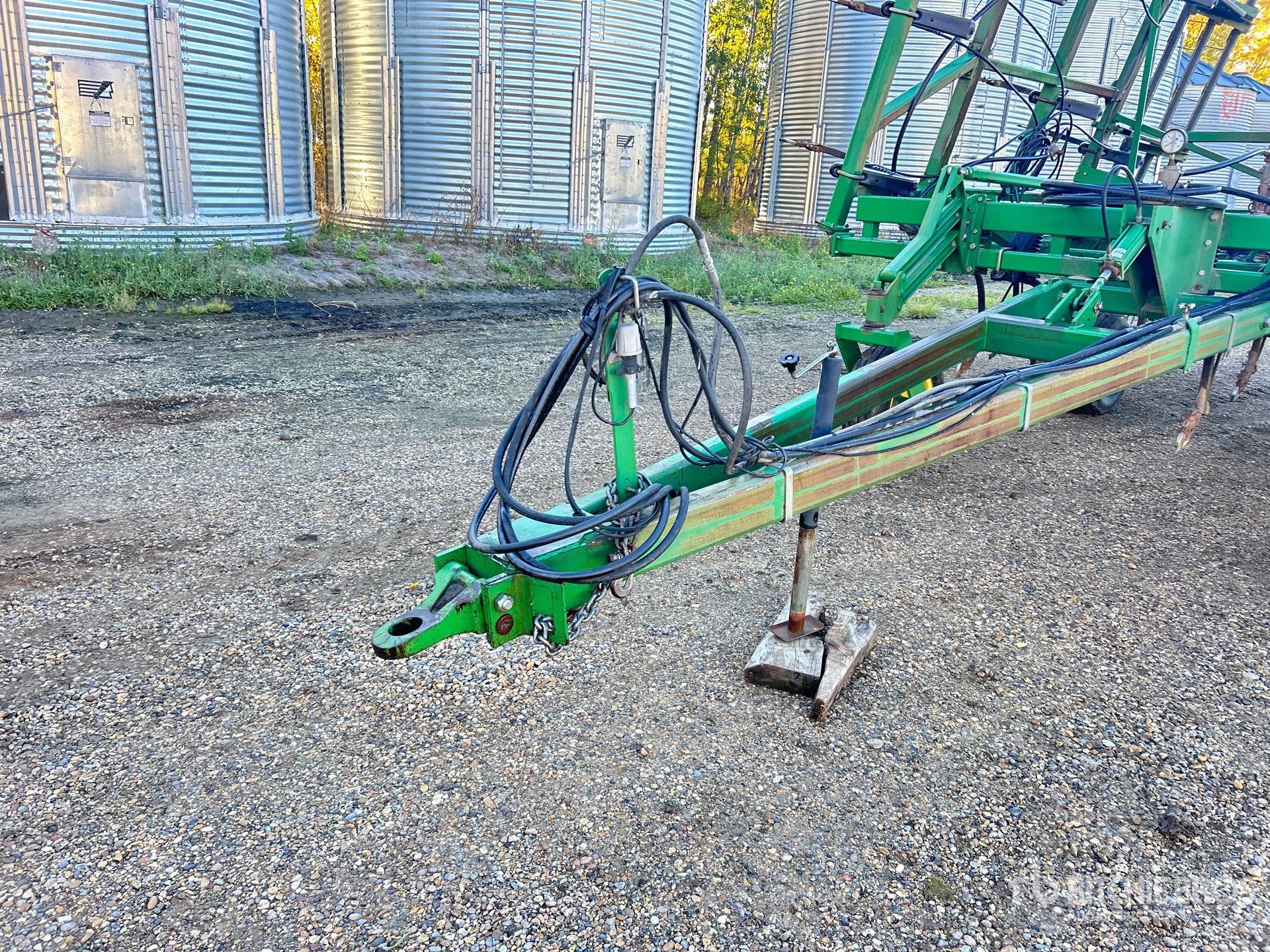 1998 John Deere 680